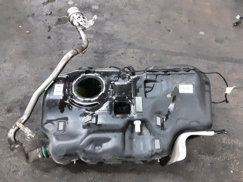 BRANDSTOFTANK DIELES Mercedes-Benz A W177 FaceLift 2/23+