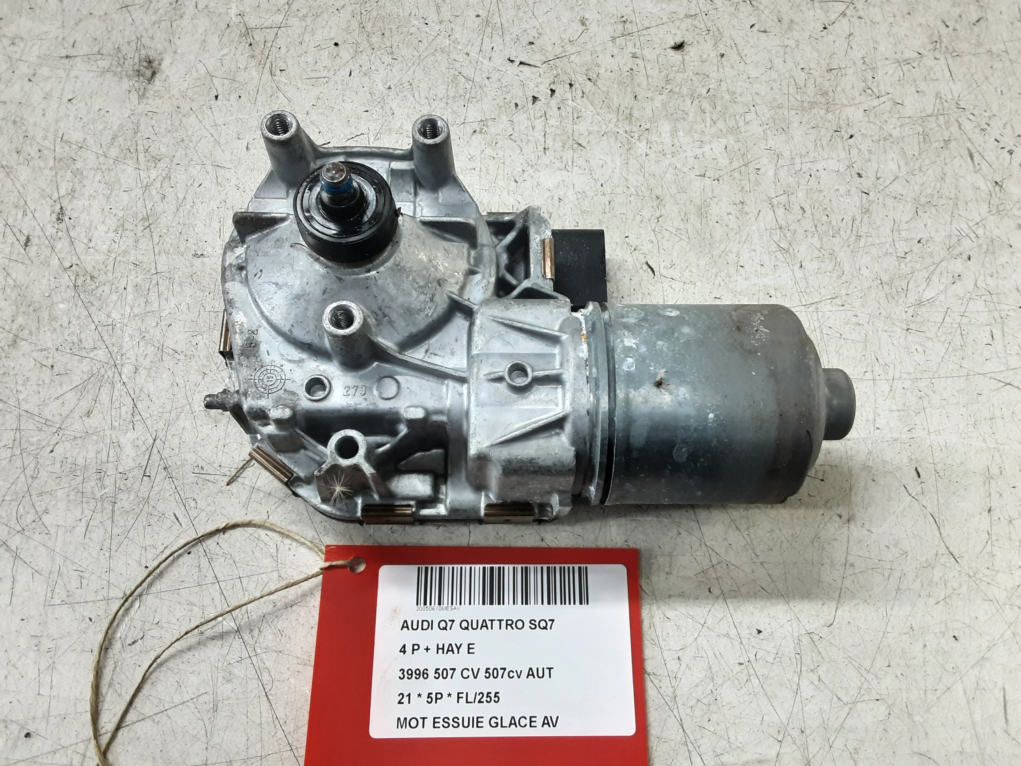SCHEIBENWISCHERMOTOR VORNE