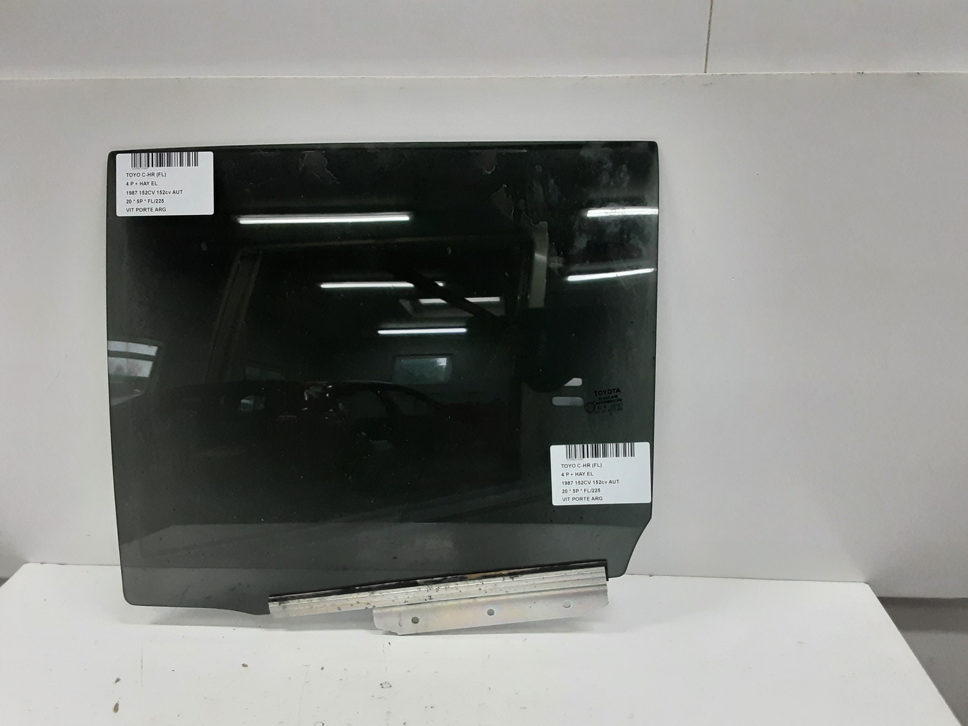LEFT REAR DOOR WINDOW