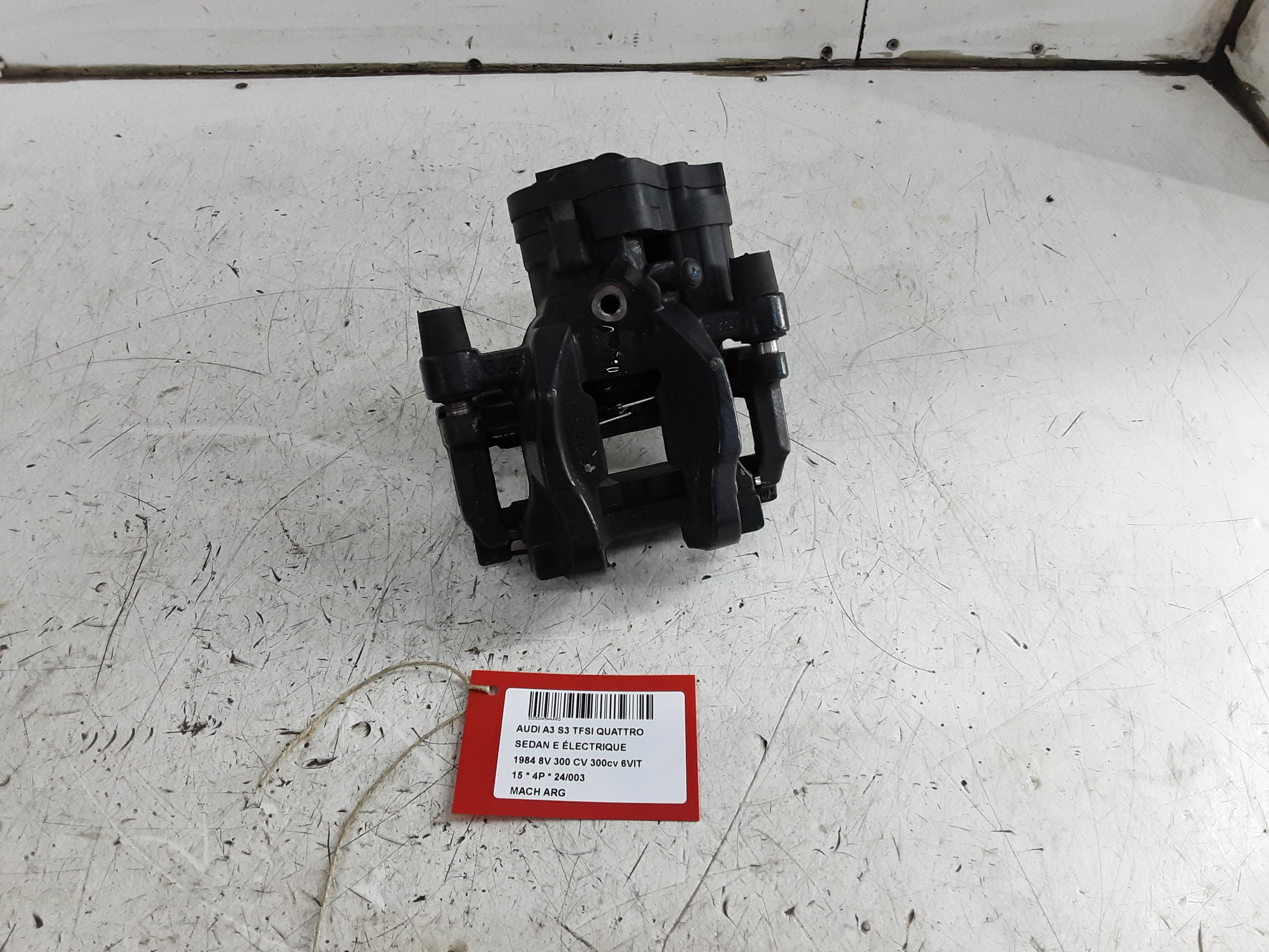 MACHOIRE ARRIERE GAUCHE Audi A3 4D 5/13 - 16