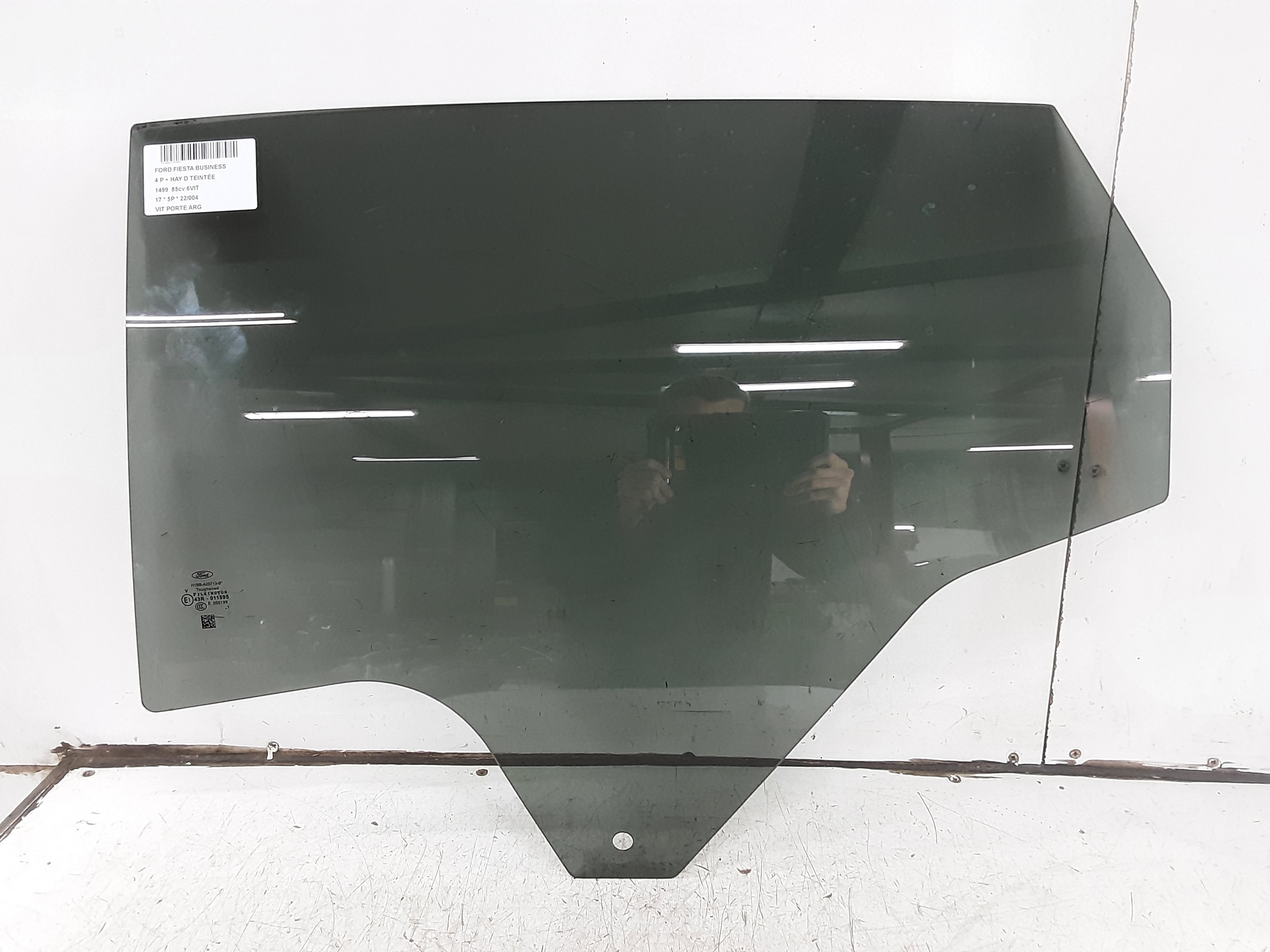 RUIT ACHTER LINKS Ford FIESTA 5/17+