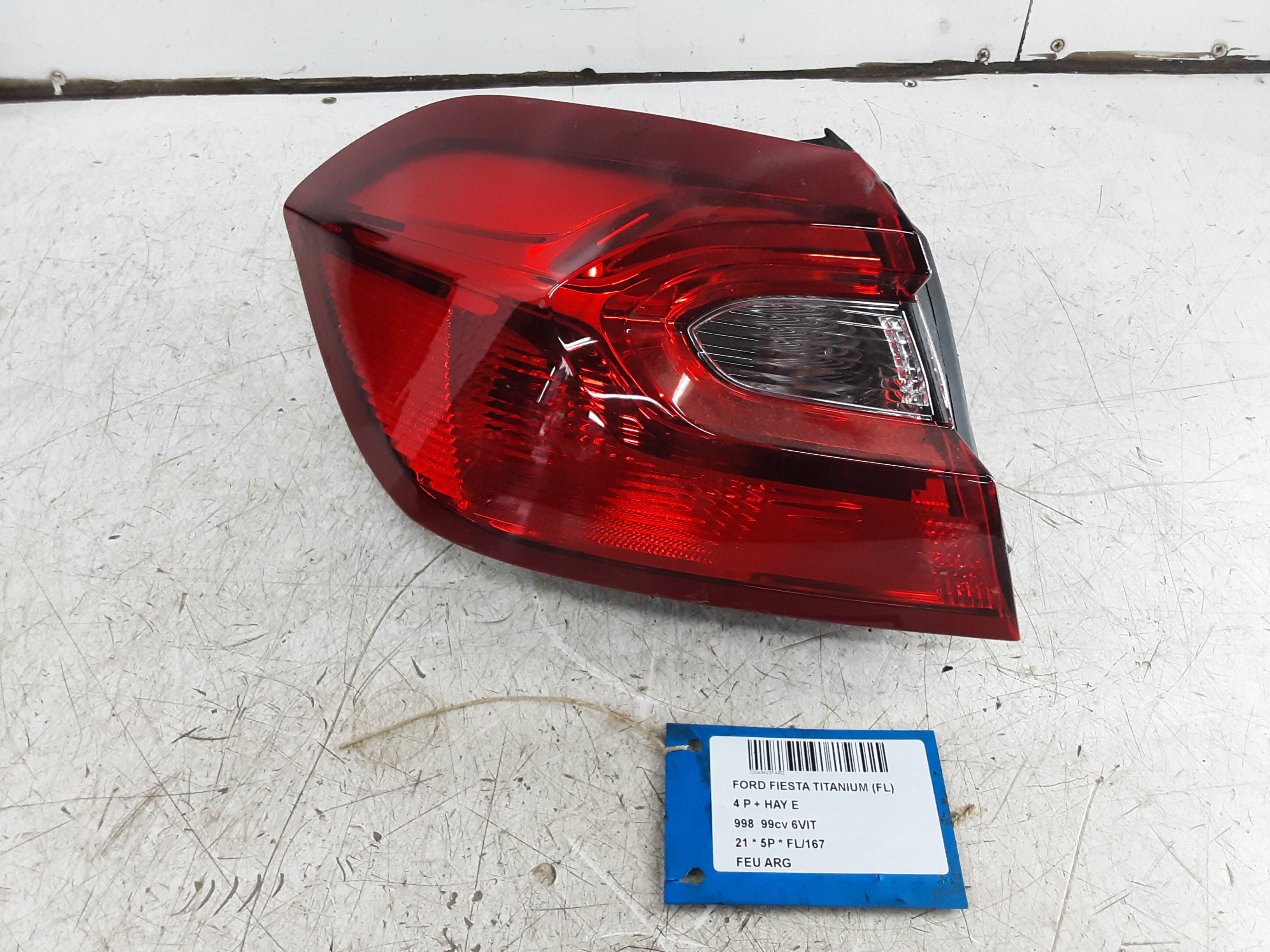 FEU ARRIERE GAUCHE Ford FIESTA 5/17+