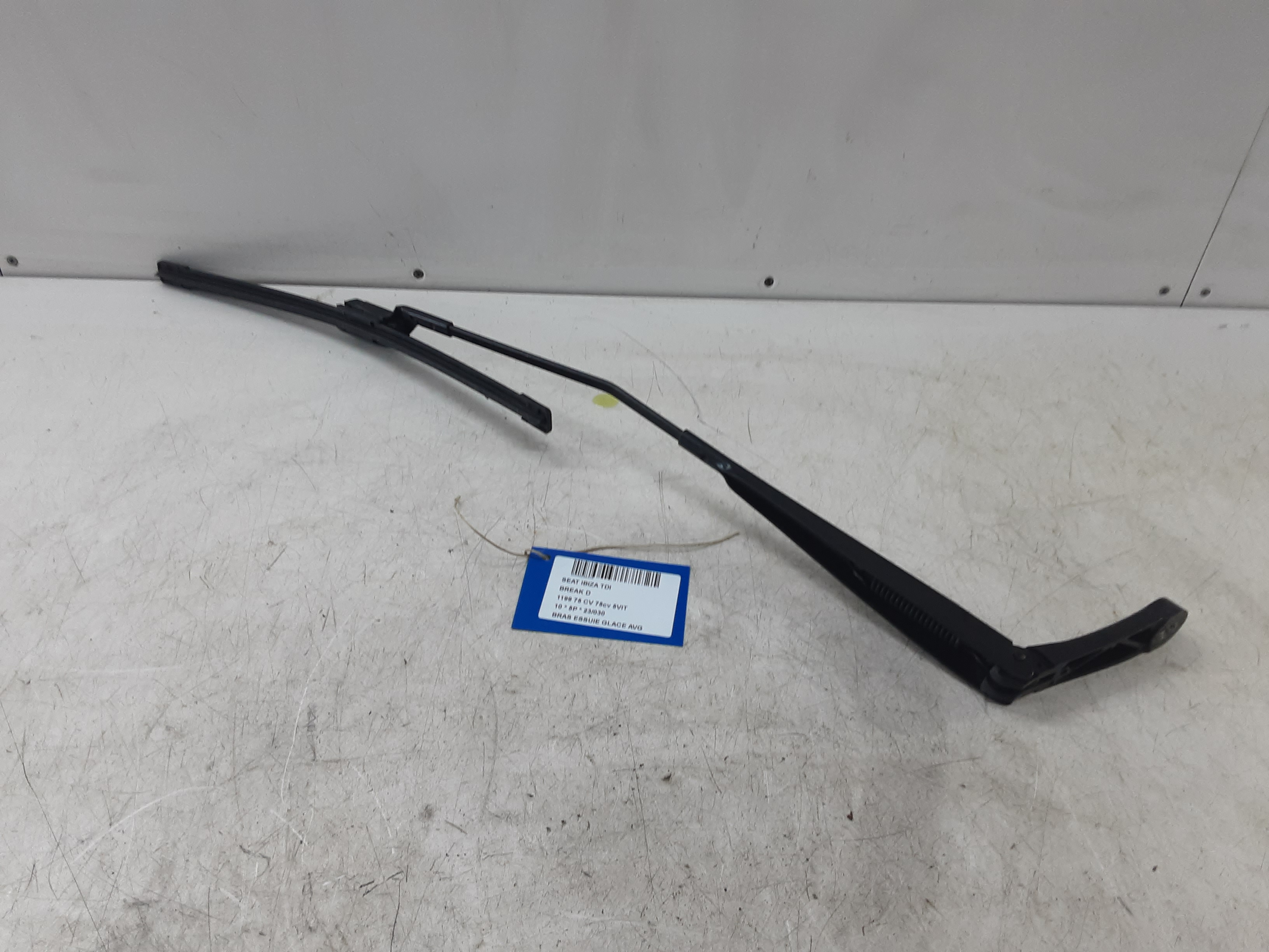 RUITENWISSERARM LINKS VOOR Seat IBIZA MK4 (6J) 08 - 12