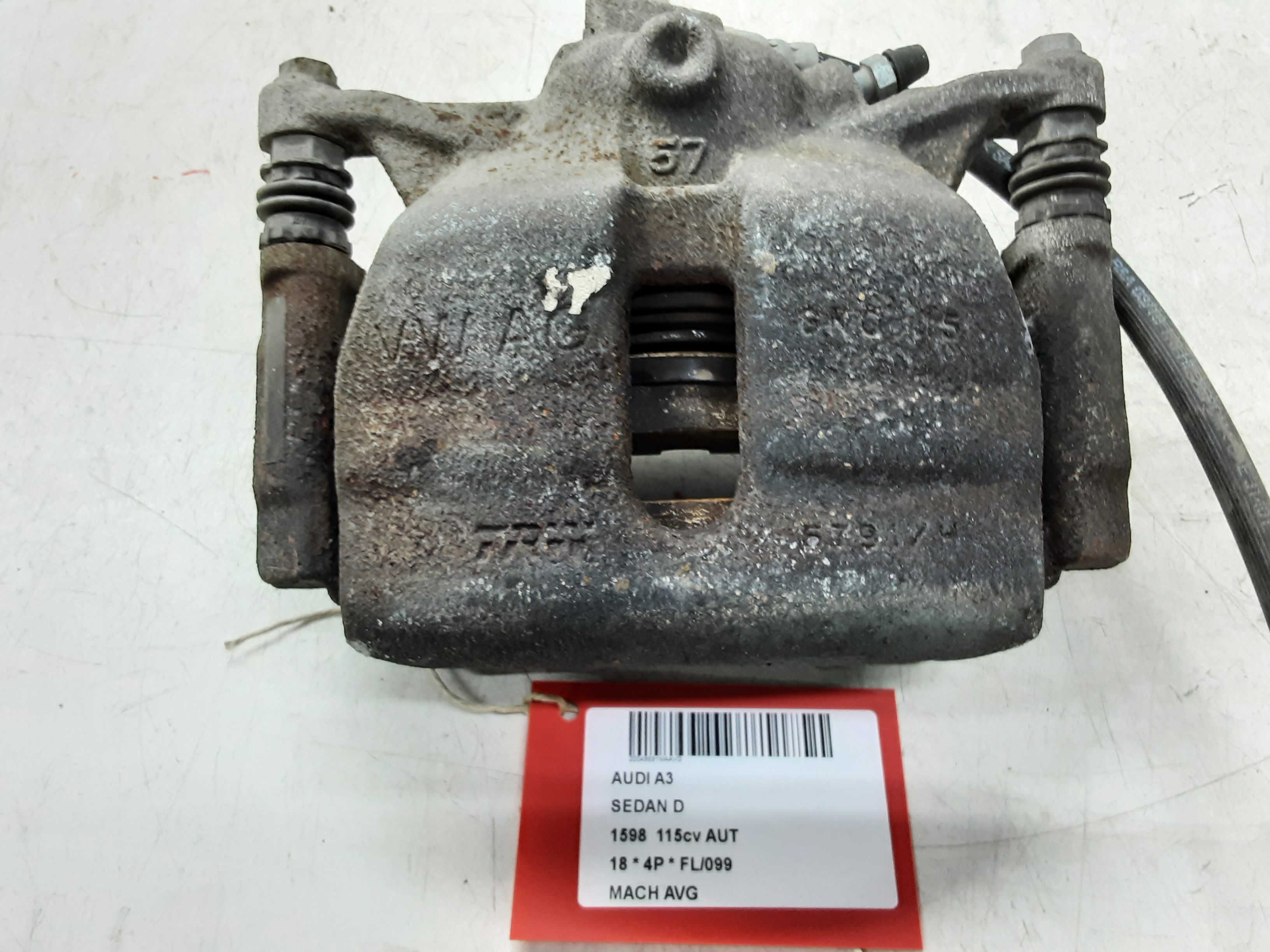 REMKLAUW VOOR LINKS Audi A3 4D 4/16 - 20 REMKLAUW VOOR LINKS Audi A3 4D 4/16 - 20