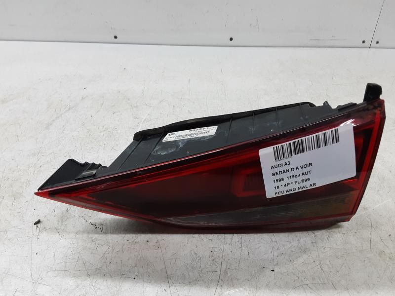 FEU ARRIERE GAUCHE DE MALLE ARRIERE Audi A3 4D 4/16 - 20