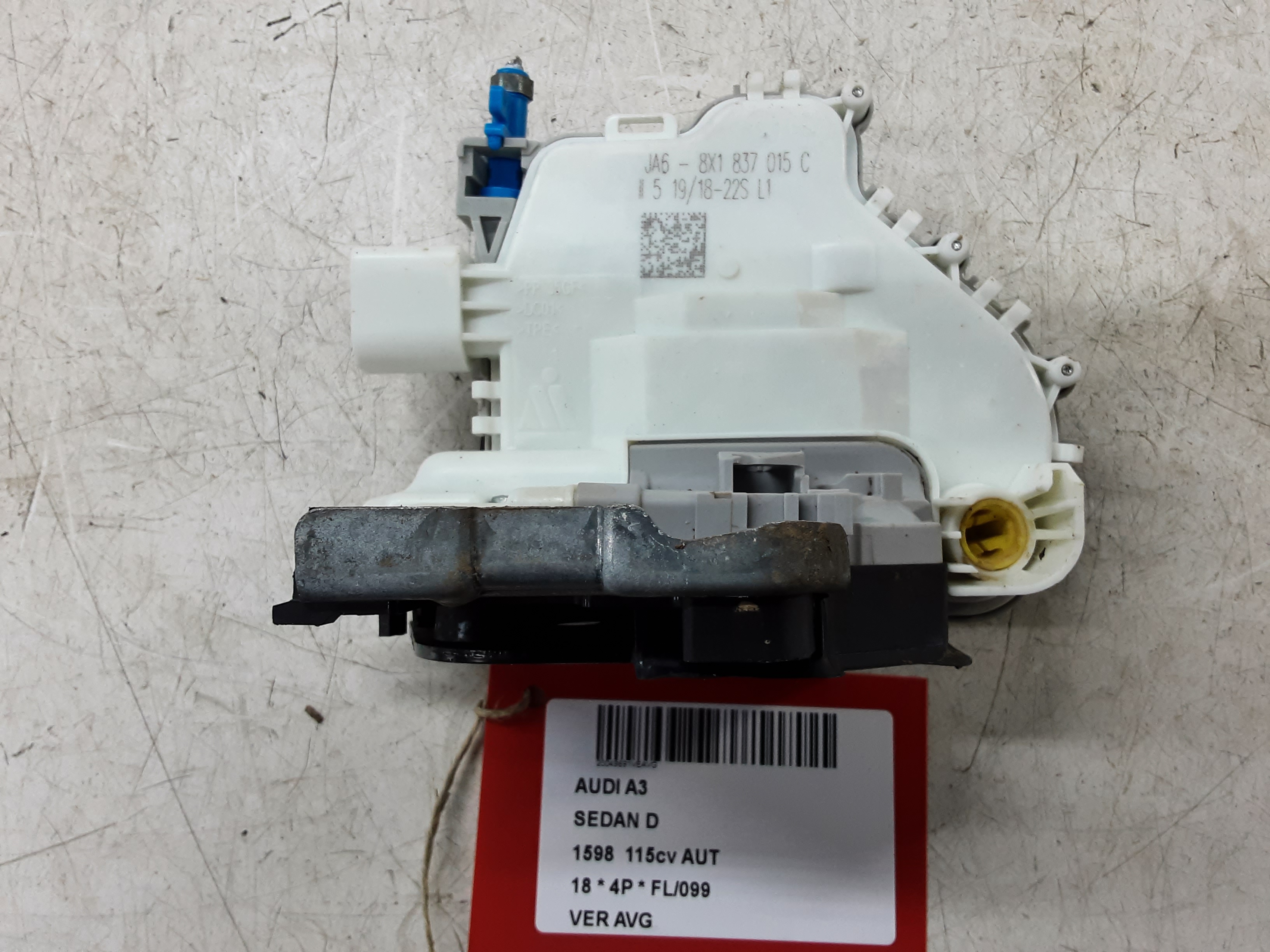 VERGRENDELING VOOR LINKS Audi A3 4D 4/16 - 20