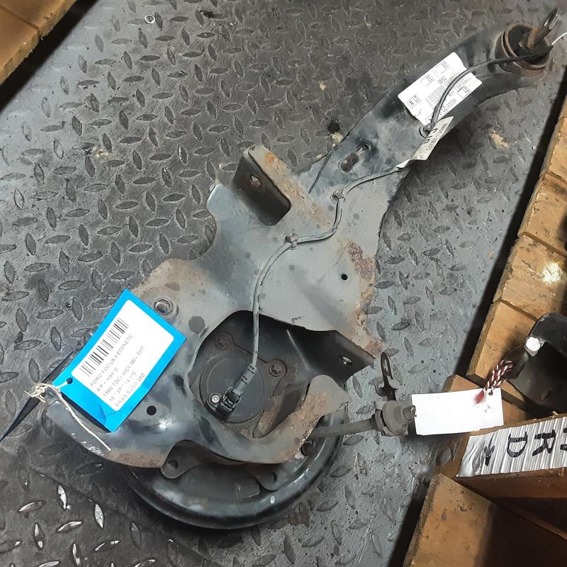 BRAS DE SUPENSION ARRIERE DROIT Ford FOCUS CC 06 - 10
