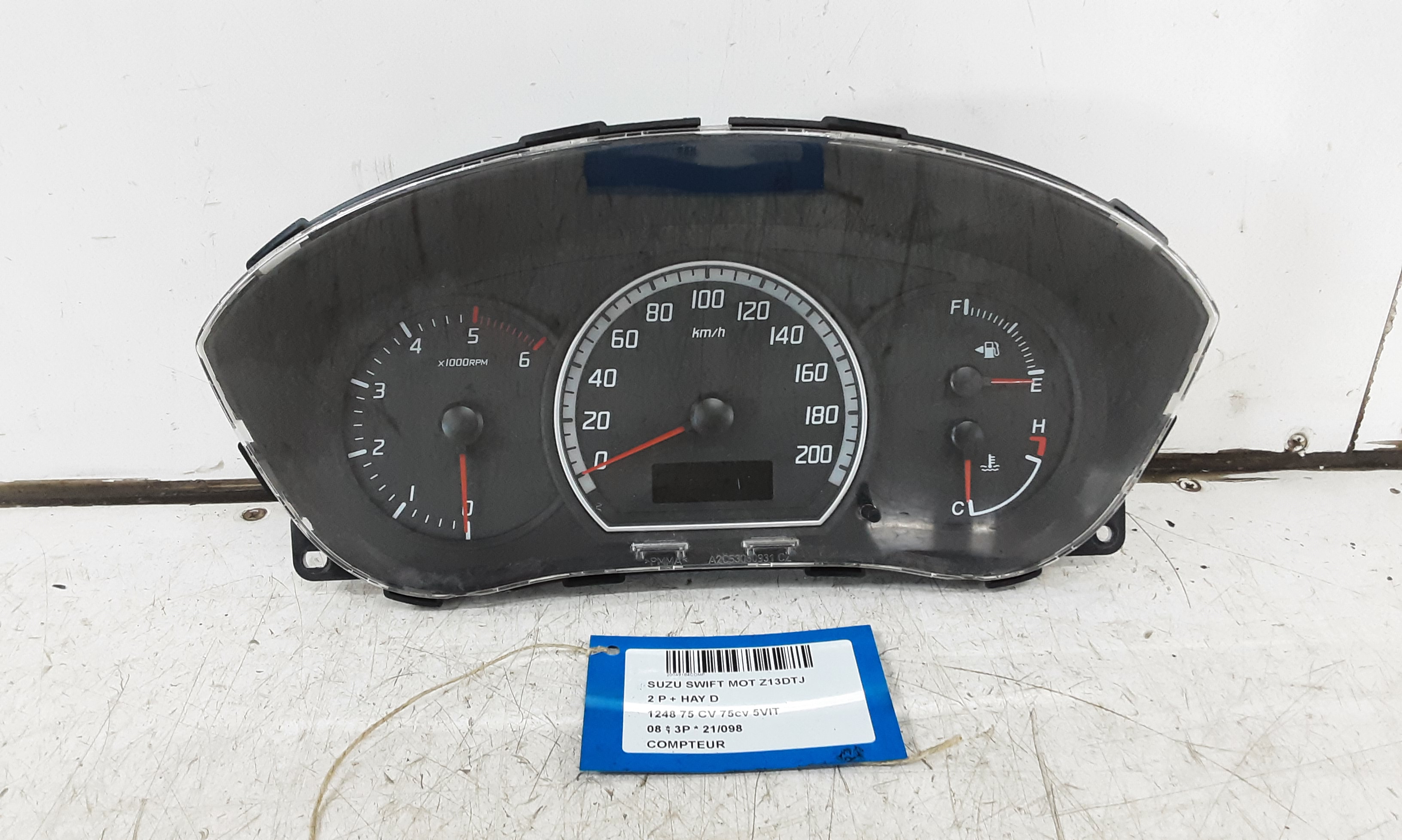 KM TELLER Suzuki SWIFT 4/05 - 10