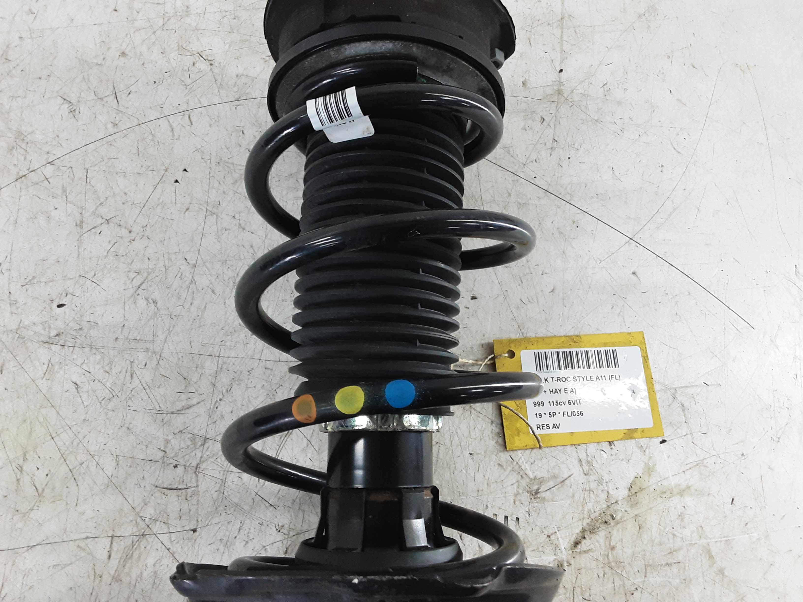 VEER VOOR Vw T-ROC 10/17 - 4/22