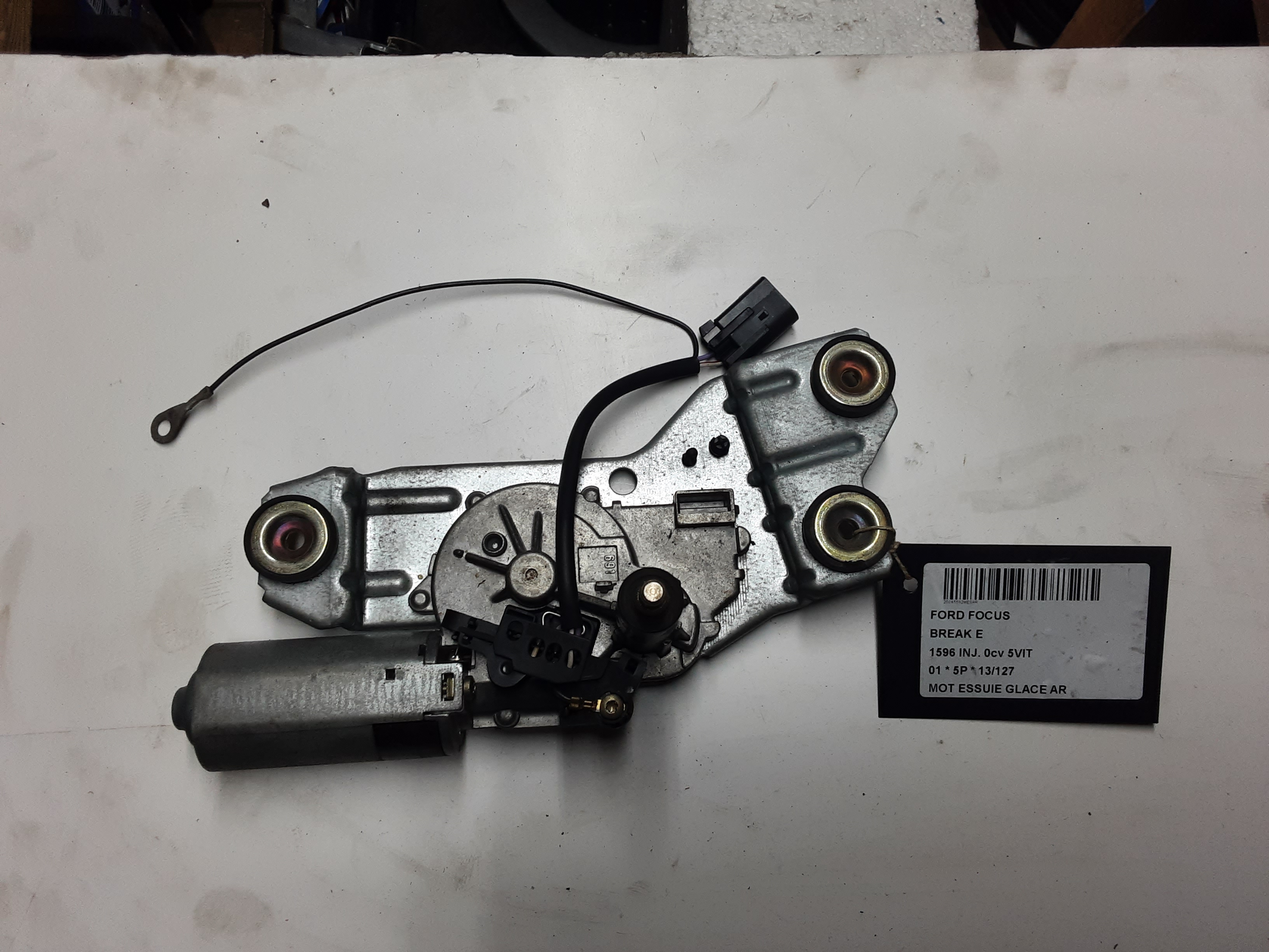 RUITENWISSERMOTOR ACHTER Ford FOCUS (1) - 10/04