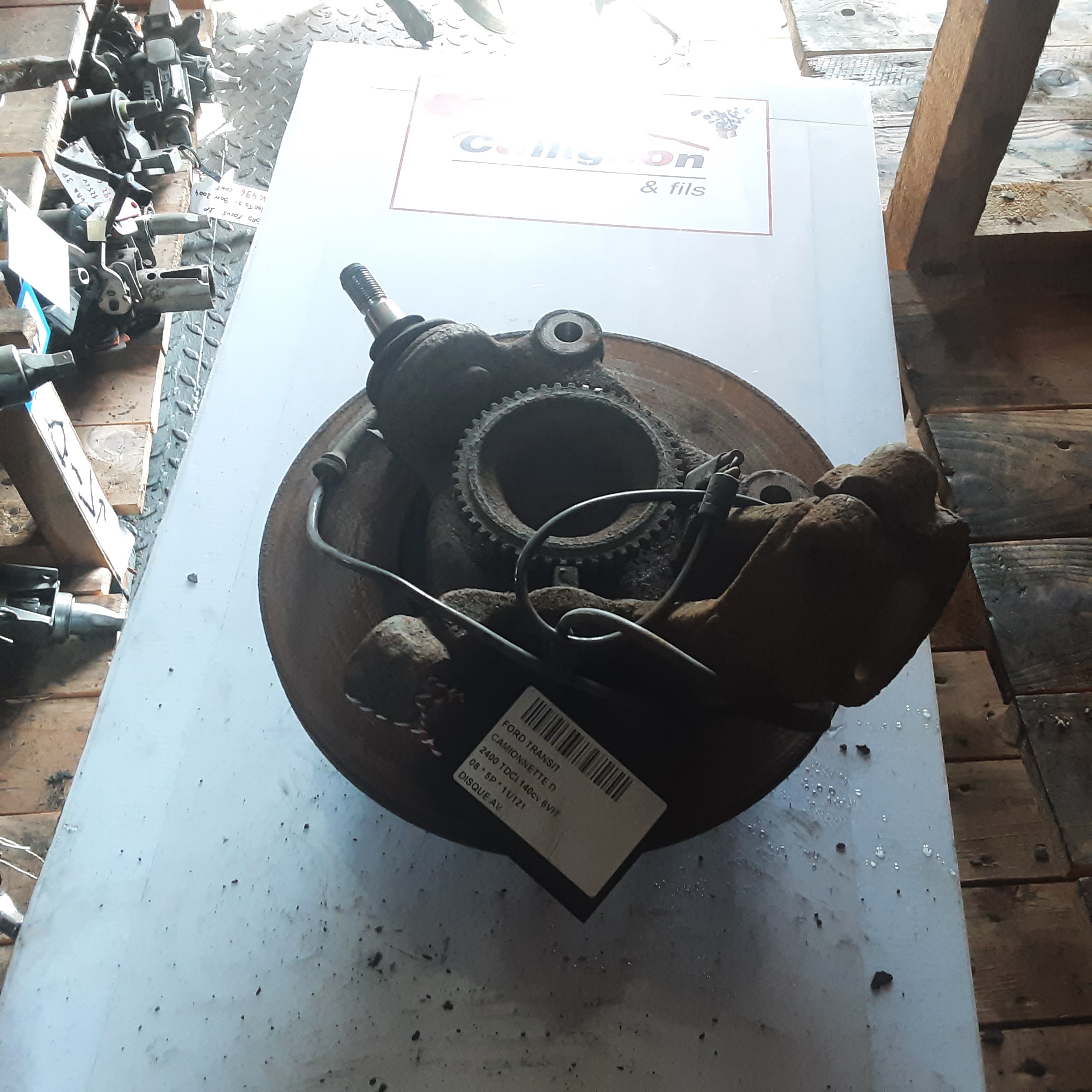 WIELNAAF VOOR RECHTS Ford TRANSIT 7/06 - 14