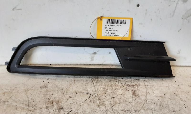 CONTOUR DE PHARE ANTI-BROUILLARD DROIT Vw PASSAT 11/14 - 19
