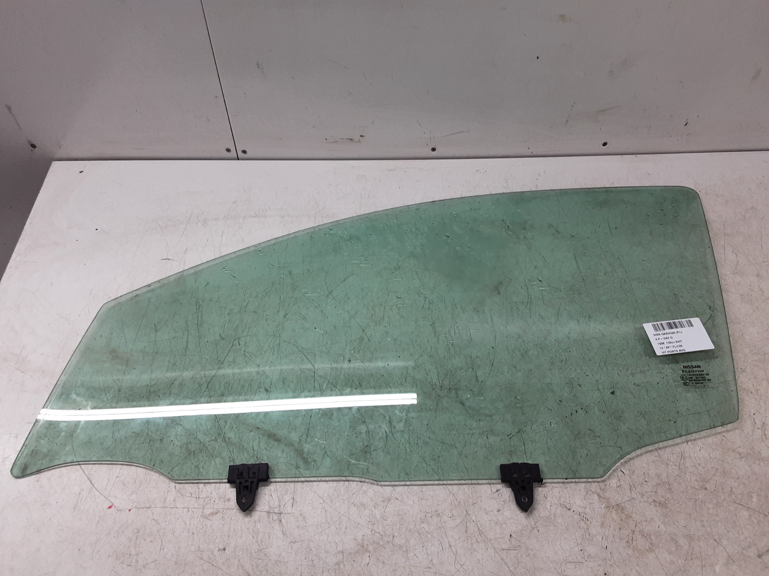 LEFT FRONT DOOR WINDOW Nissan QASHQAI 2/10 - 14 J10