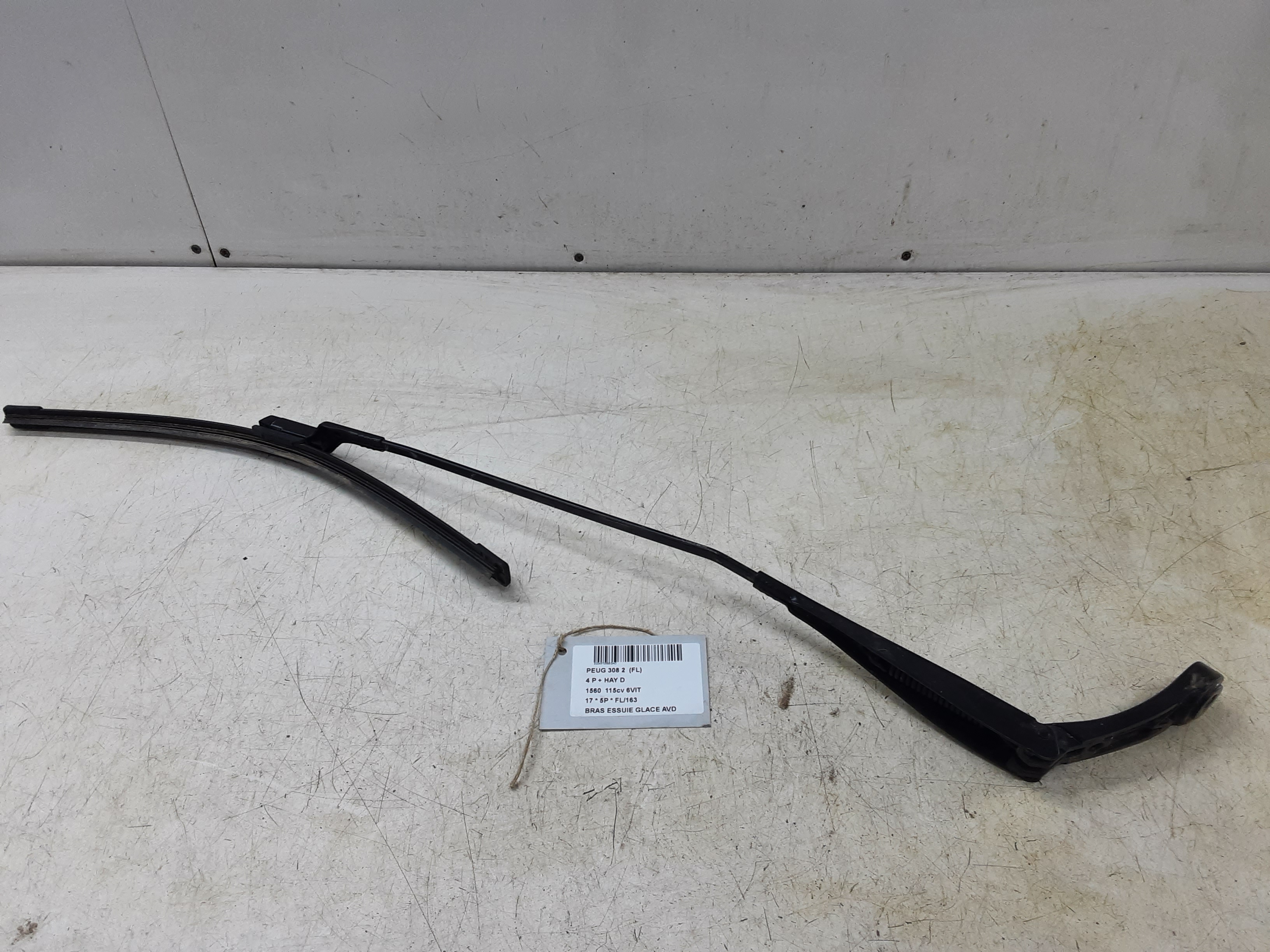 RUITENWISSERARM RECHTS VOOR Peugeot 308 (2) 6/17 - 8/21 FaceLift