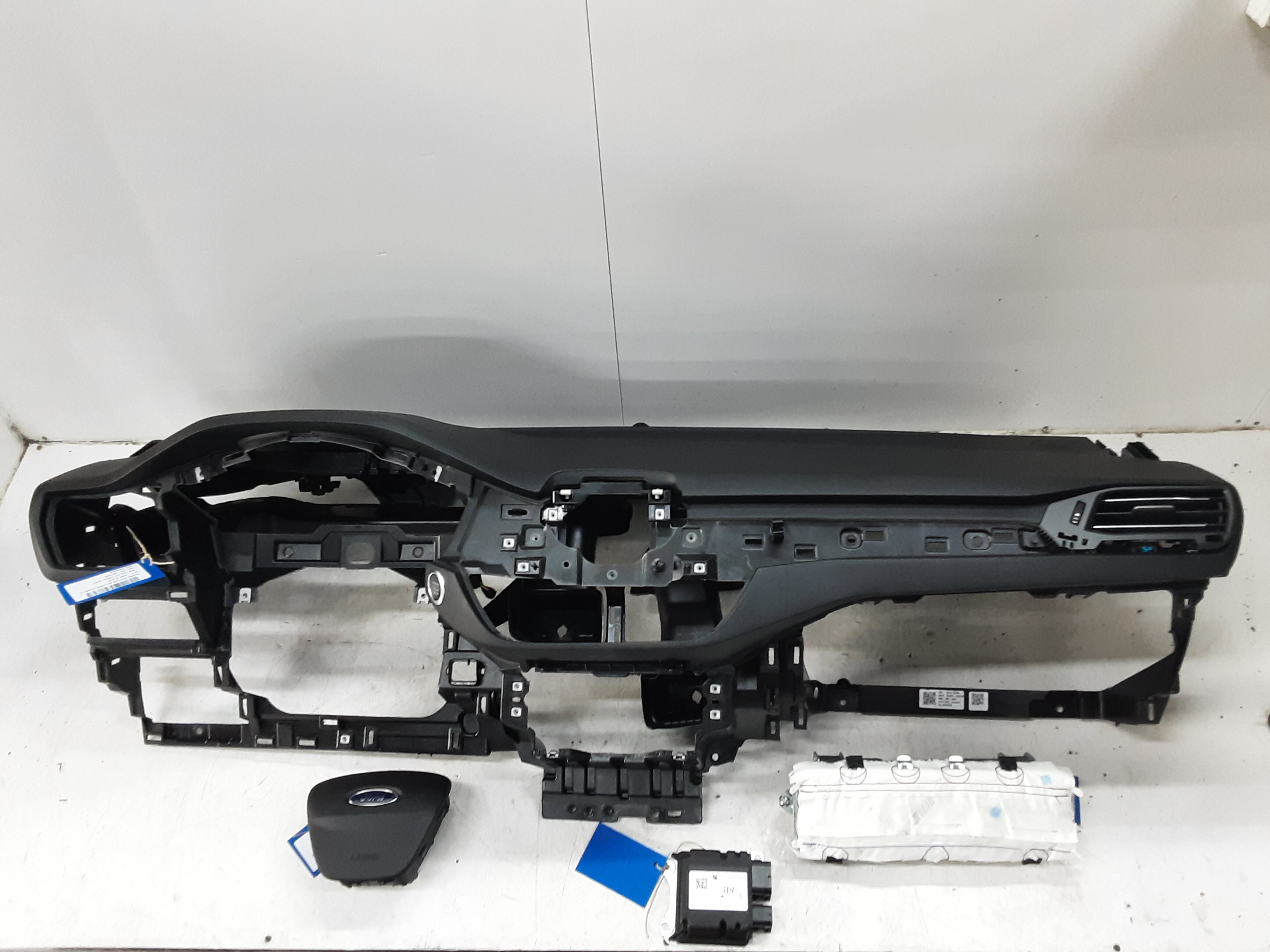 KIT AIRBAG Ford FOCUS (6) Face Lift 4/22+ = 22+	