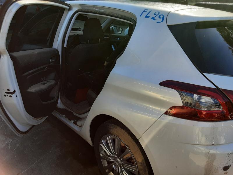 SPATBORD ACHTER LINKS Peugeot 308 (2) 9/13-6/17