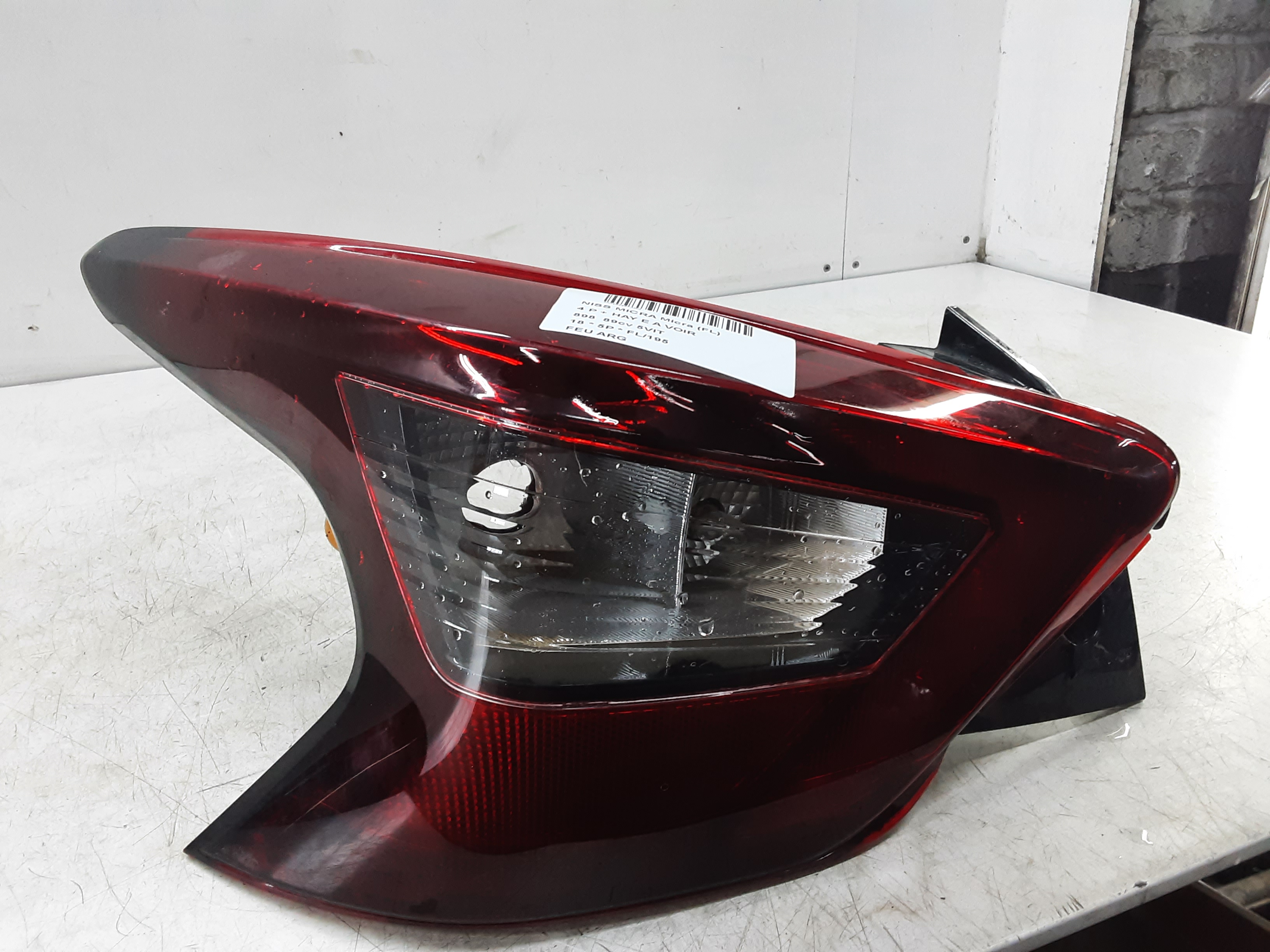 FEU ARRIERE GAUCHE Nissan MICRA 3/17+ K14