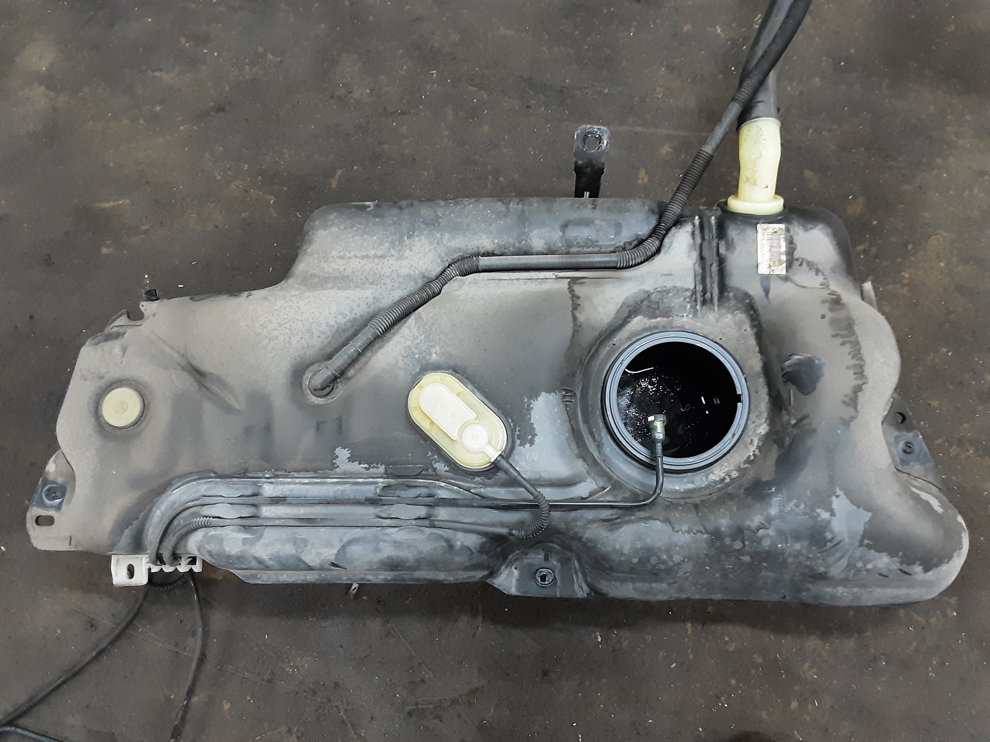BRANDSTOFTANK BENZINE Peugeot 2008 (1)  5/13 - 4/16