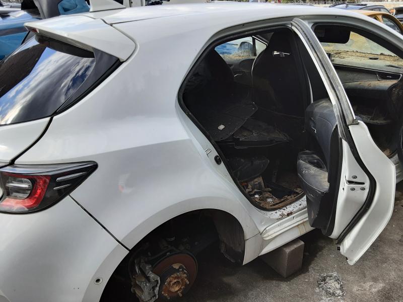 SPATBORD ACHTER RECHTS Toyota COROLLA 5P/5D 18+