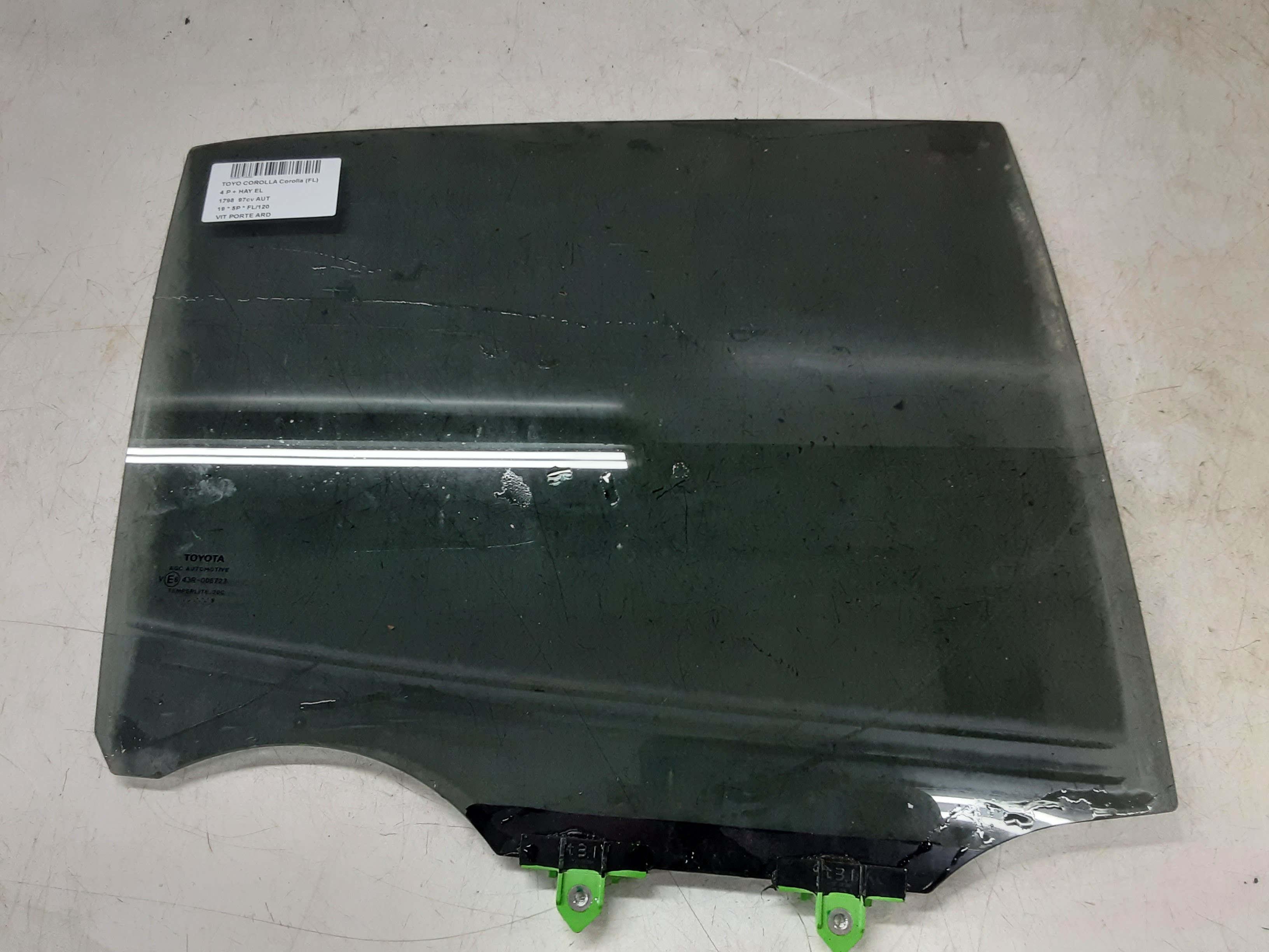 VITRE DE PORTE ARRIERE DROITE Toyota COROLLA 5P/5D 18+