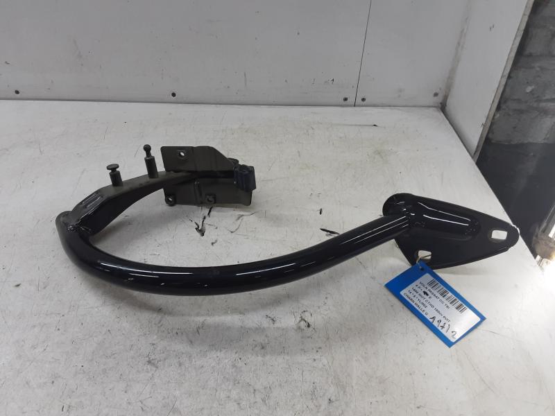CHARNIERE DE MALLE GAUCHE Vw PASSAT 11/10 - 14