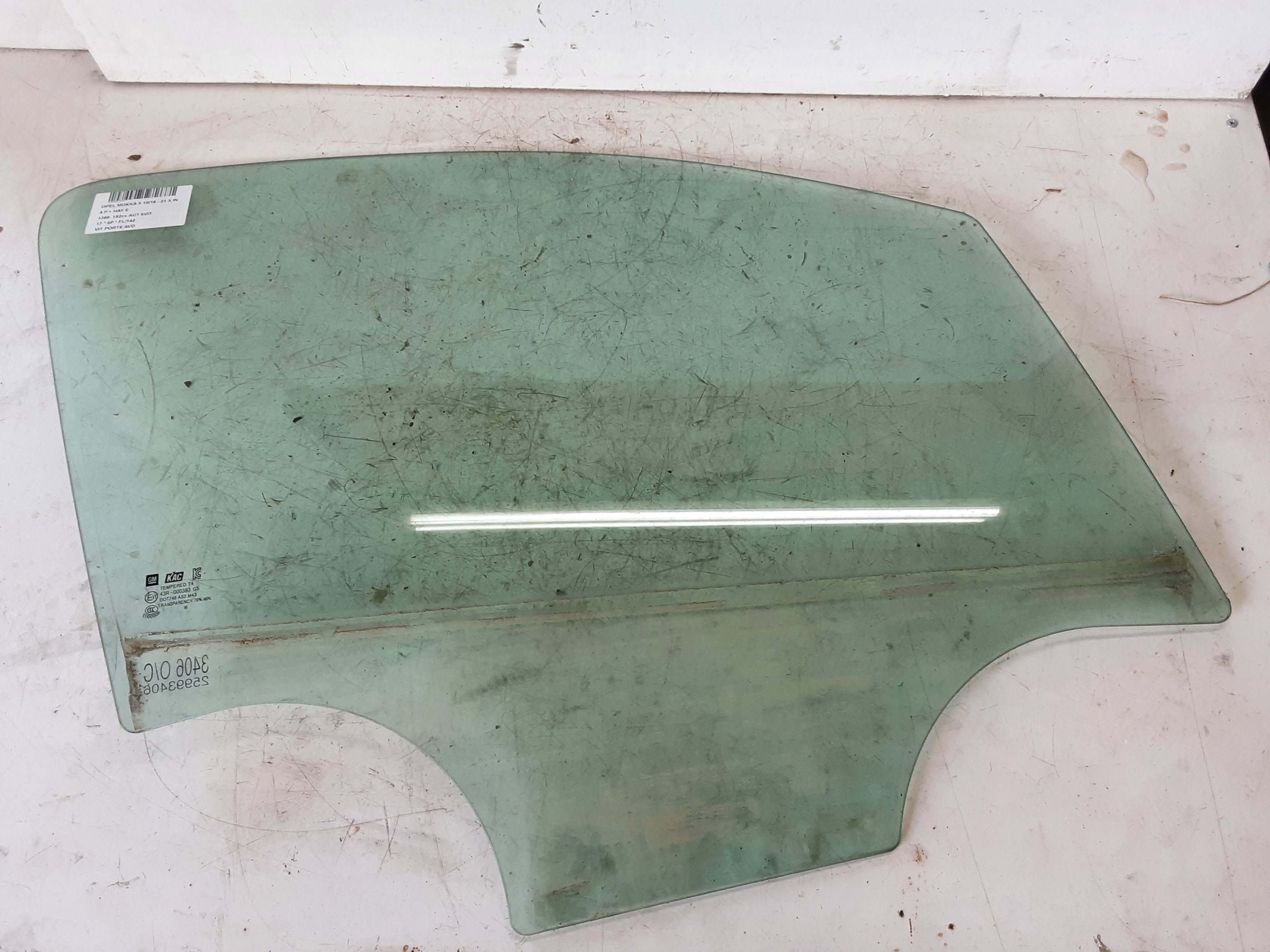 VITRE DE PORTE AVANT DROITE Opel MOKKA X 10/16 - 21