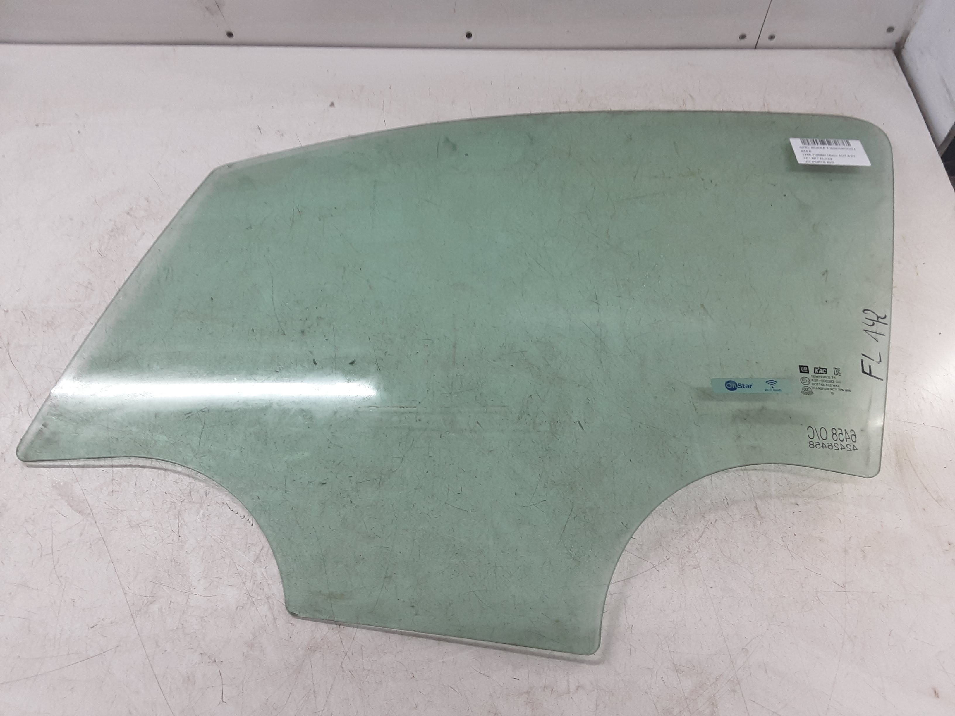 VITRE DE PORTE AVANT GAUCHE Opel MOKKA X 10/16 - 21