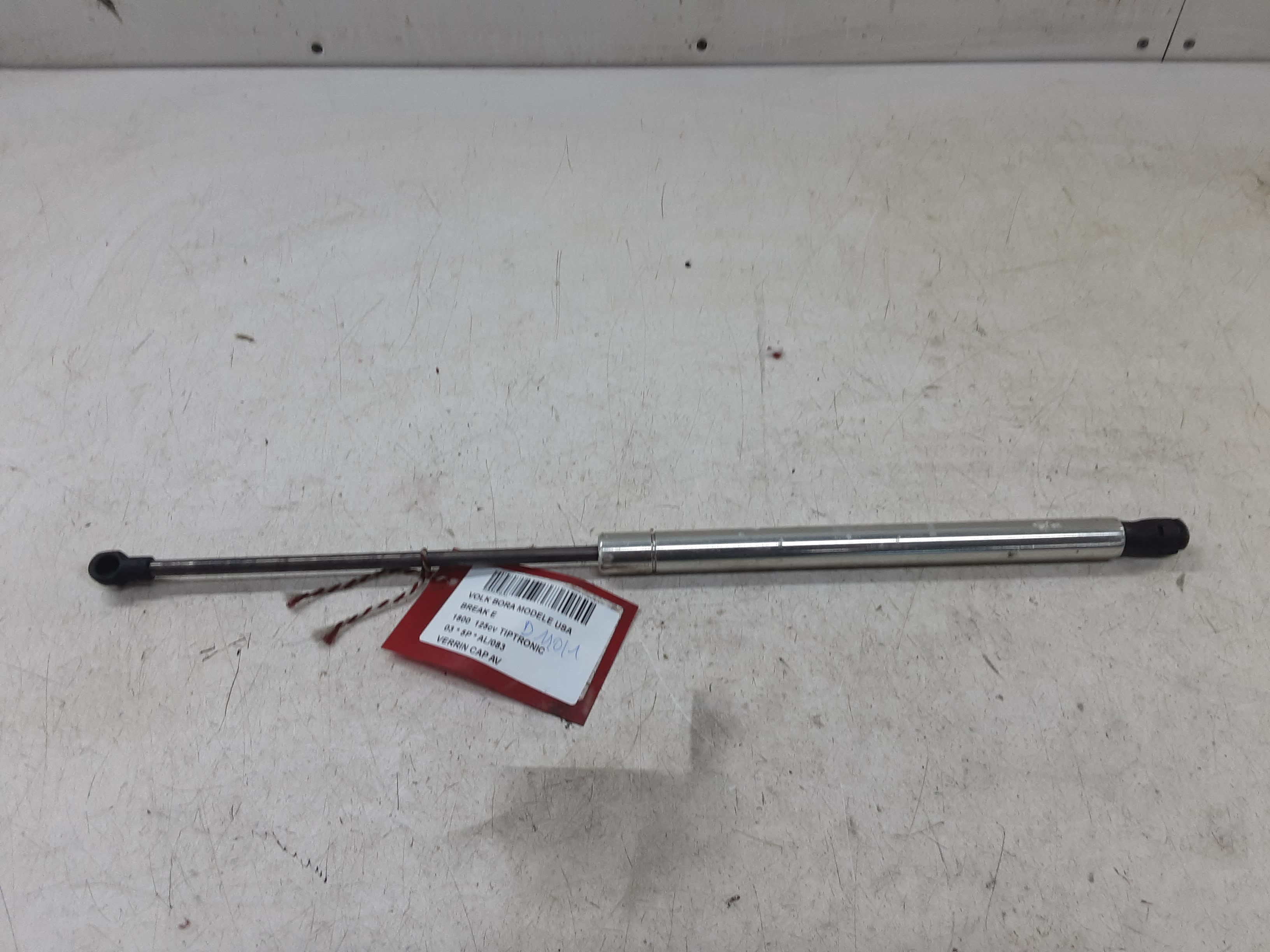 DRUKVEER MOTORKAP Vw BORA