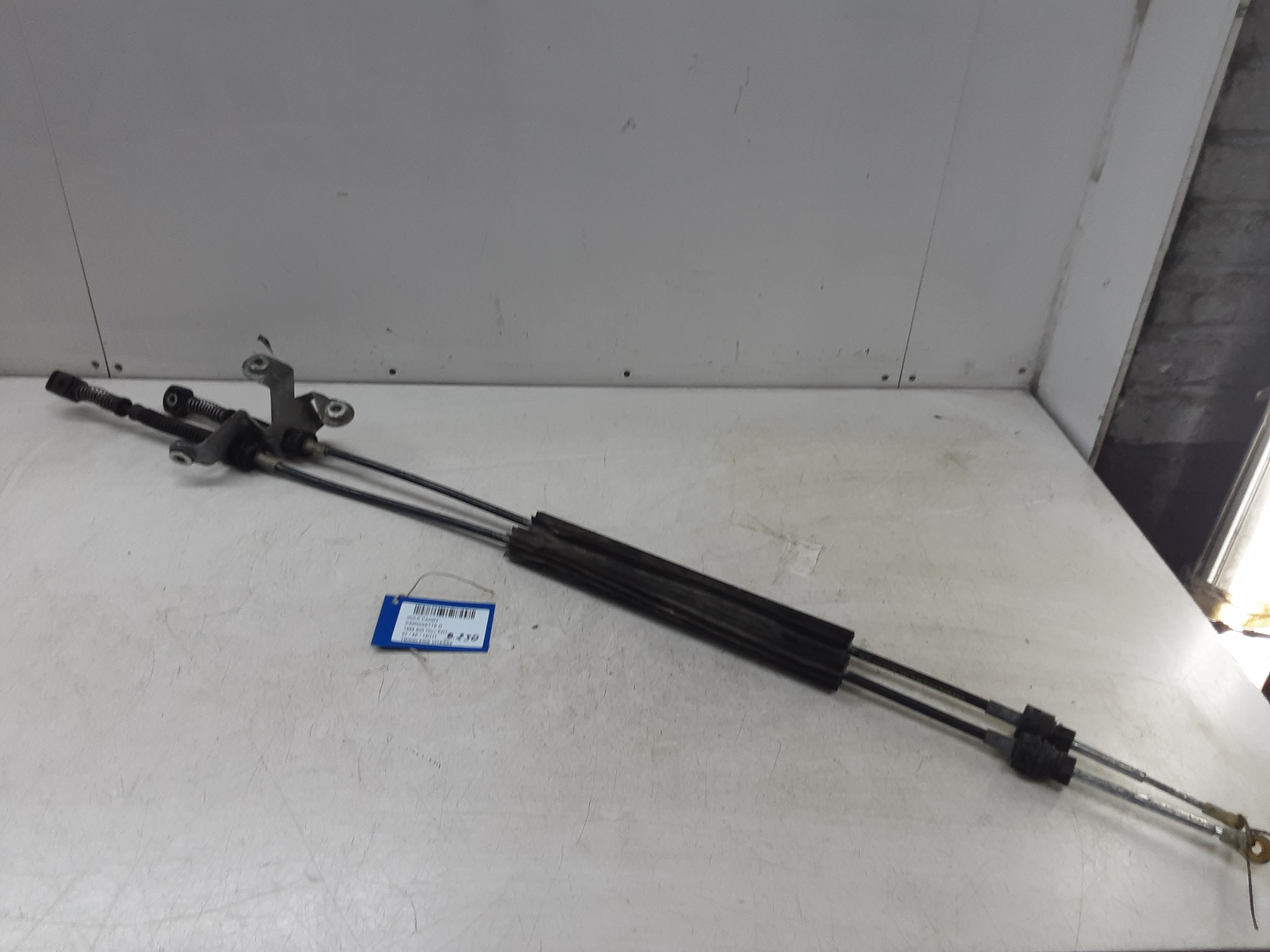TRINGLERIE DE VITESSES Vw CADDY 04 - 09/10