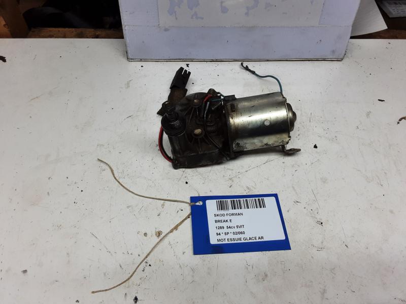 RUITENWISSERMOTOR ACHTER Skoda FORMAN