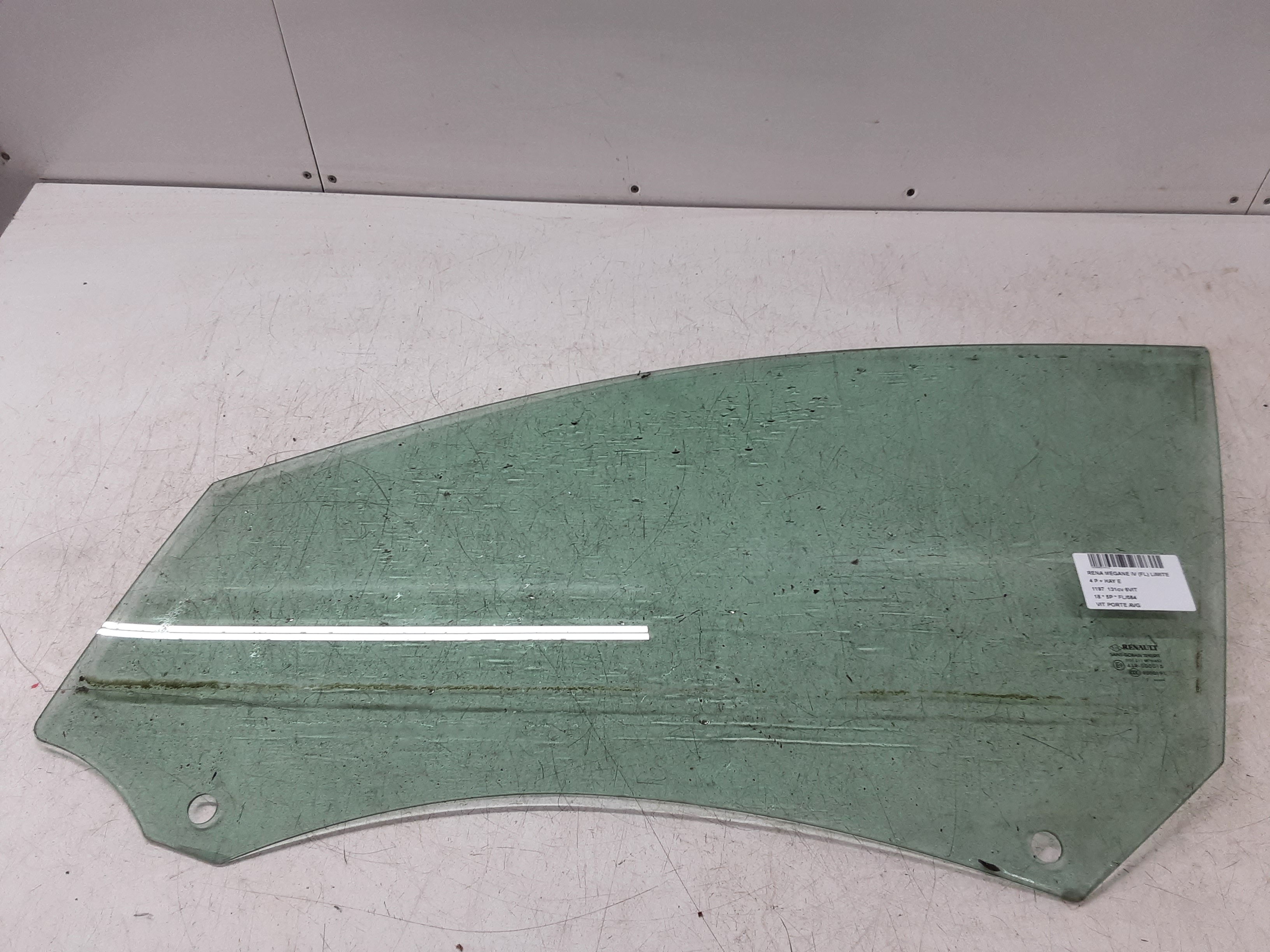 VITRE DE PORTE AVANT GAUCHE Renault MEGANE 5D 16+