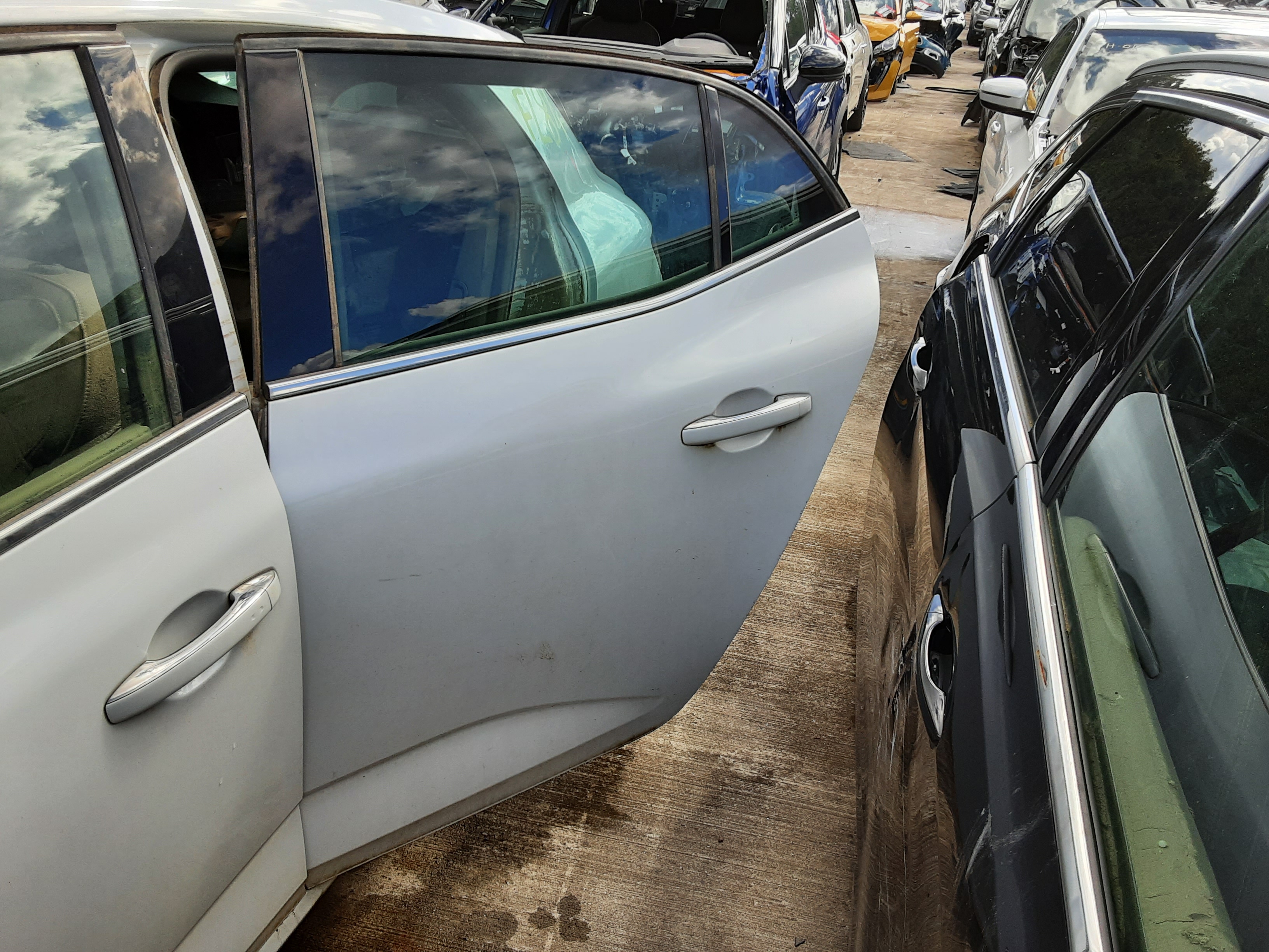 DEUR ACHTER LINKS Renault MEGANE 5D 16+