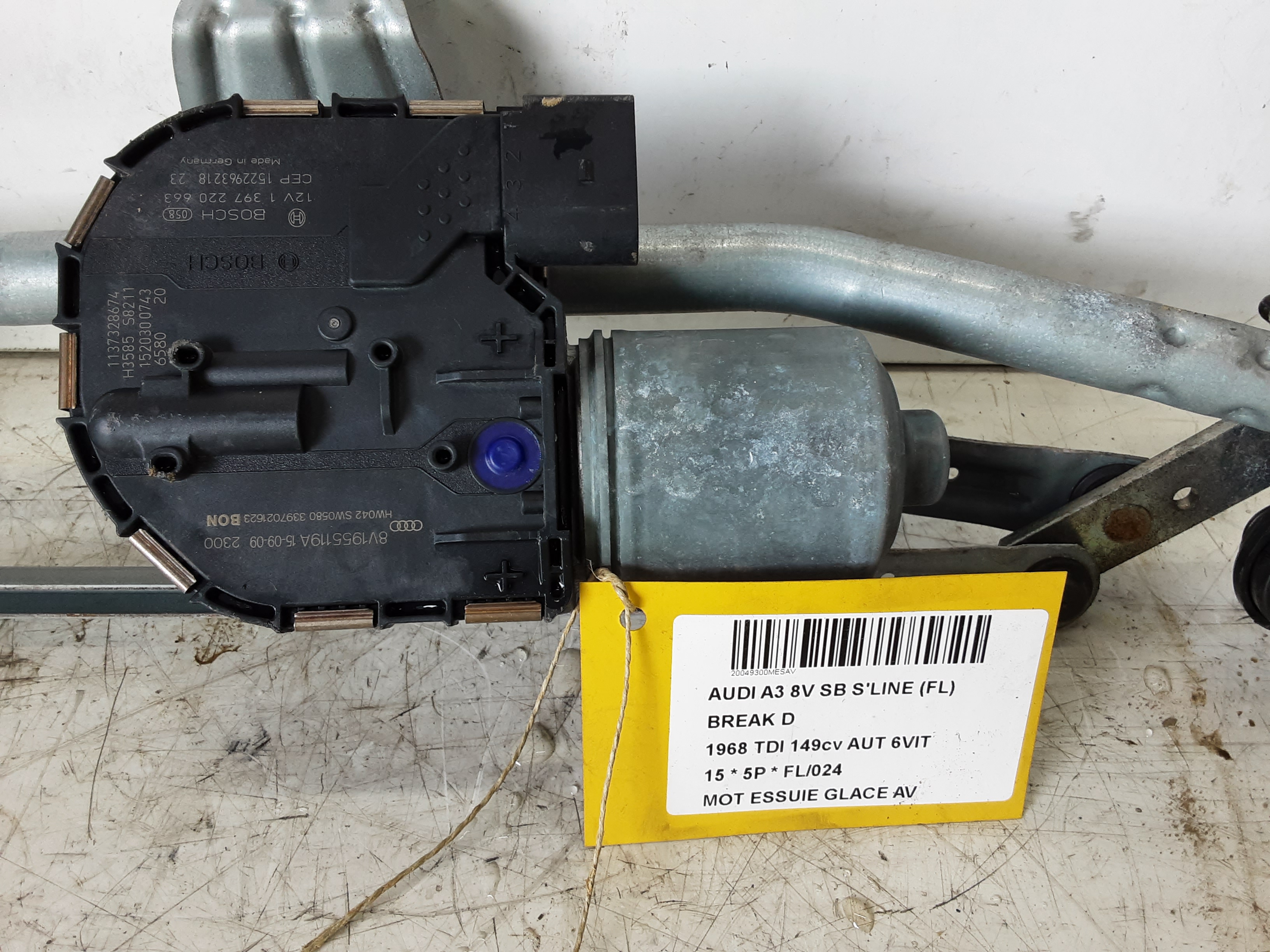 MOTEUR D&#039;ESSUIE-GLACE AVANT Audi A3 3,5D 9/12 - 16