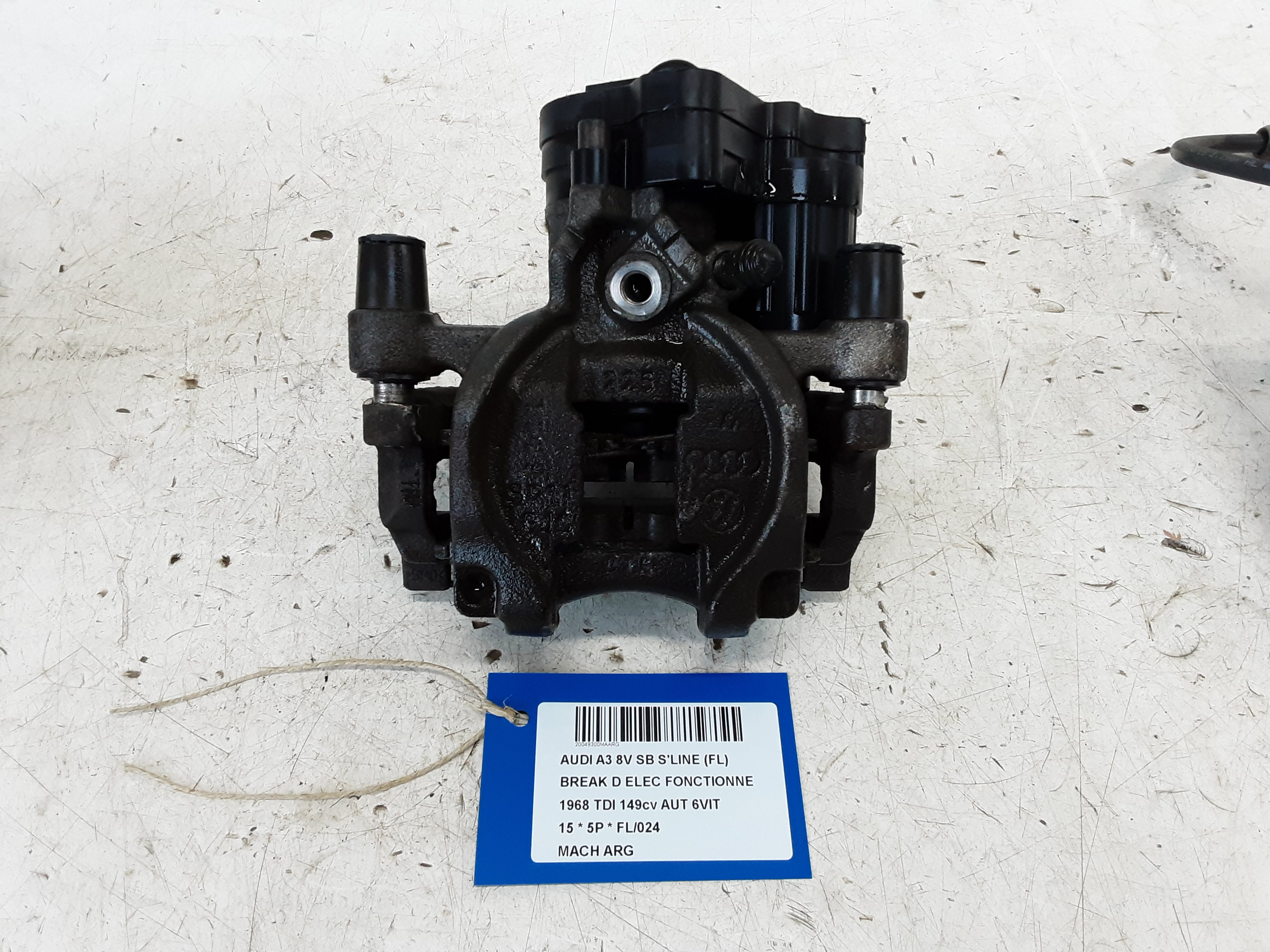 MACHOIRE ARRIERE GAUCHE Audi A3 3,5D 9/12 - 16