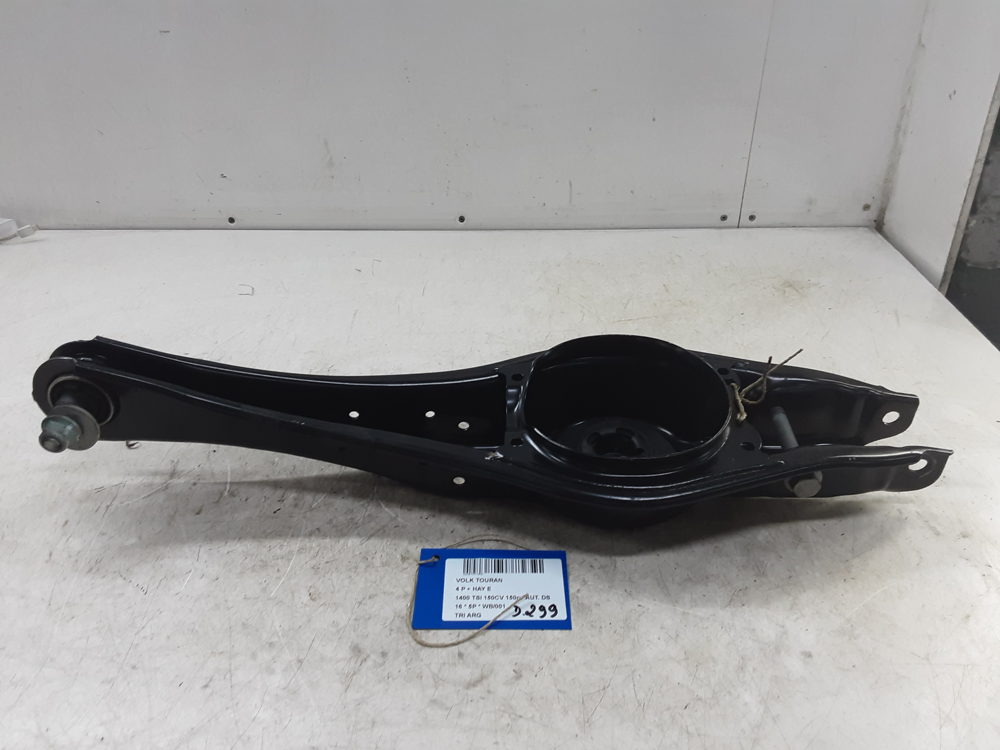 DRAAGARM ACHTER LINKS Vw TOURAN 09/15+