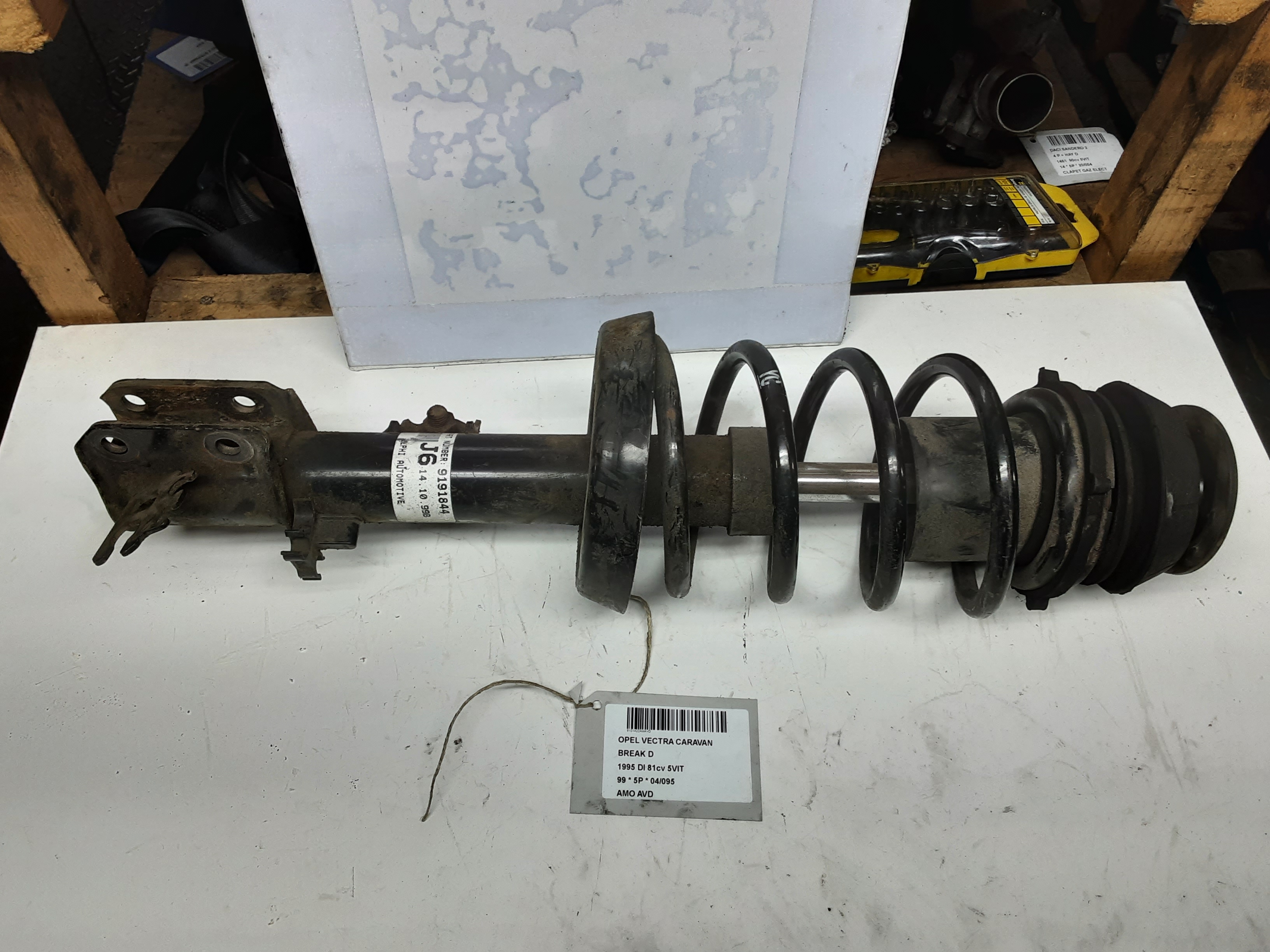 AMORTISSEUR AVANT DROIT Opel VECTRA B 10/95 - 7/02