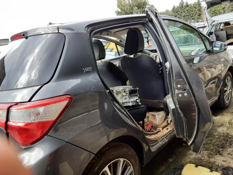 SPATBORD ACHTER RECHTS Toyota YARIS (5) 9/14 - 2/20