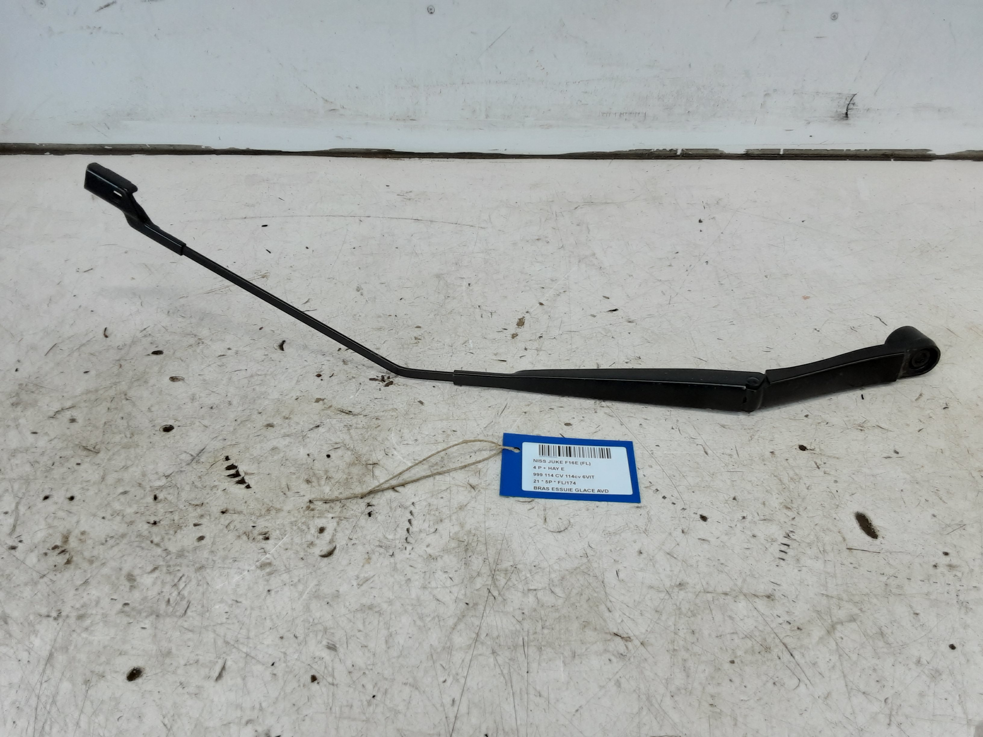 RUITENWISSERARM RECHTS VOOR Nissan JUKE 8/19+