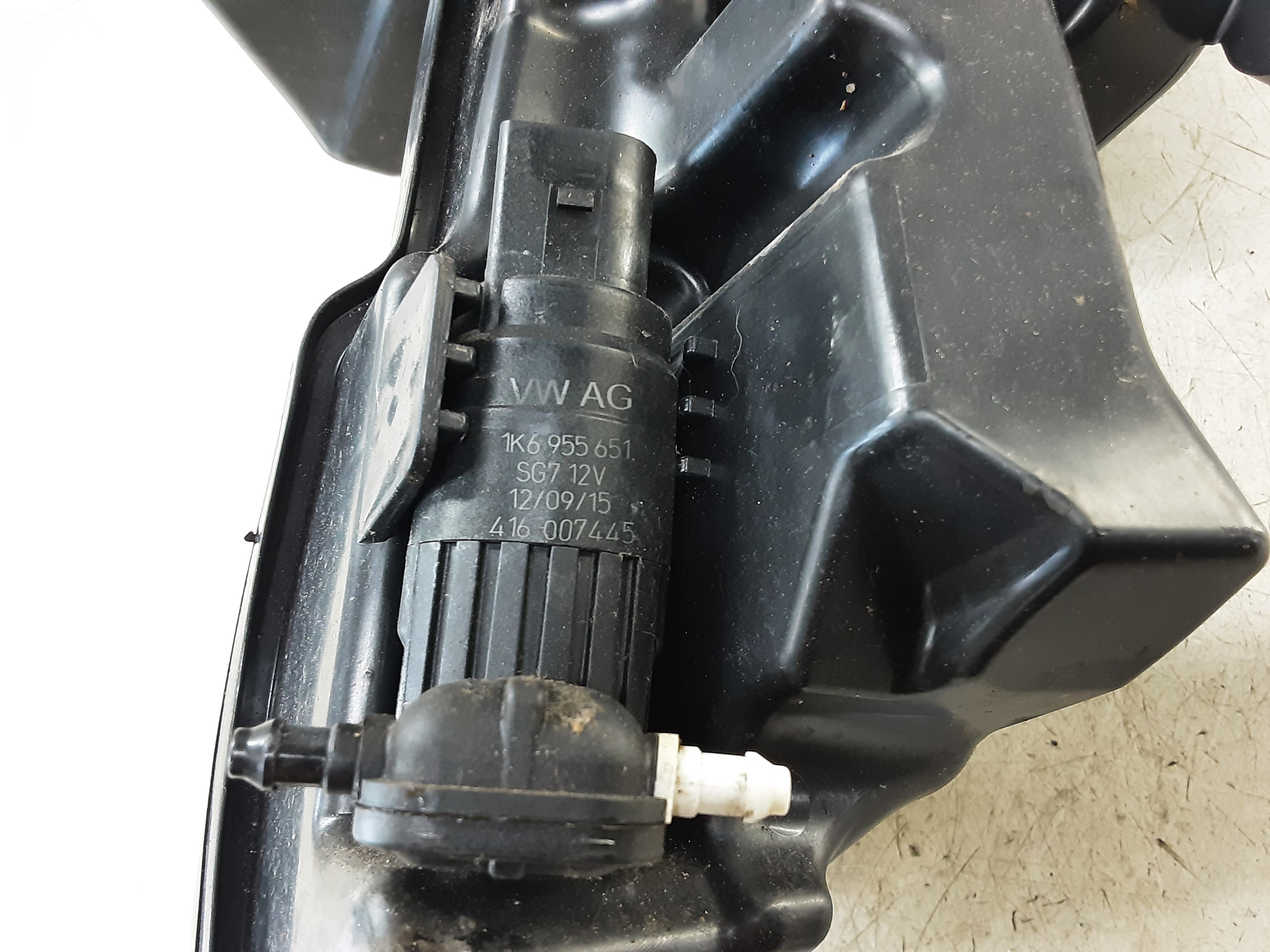 MOTEUR DE LAVE-GLACE AVANT Vw GOLF VII 11/12 - 17