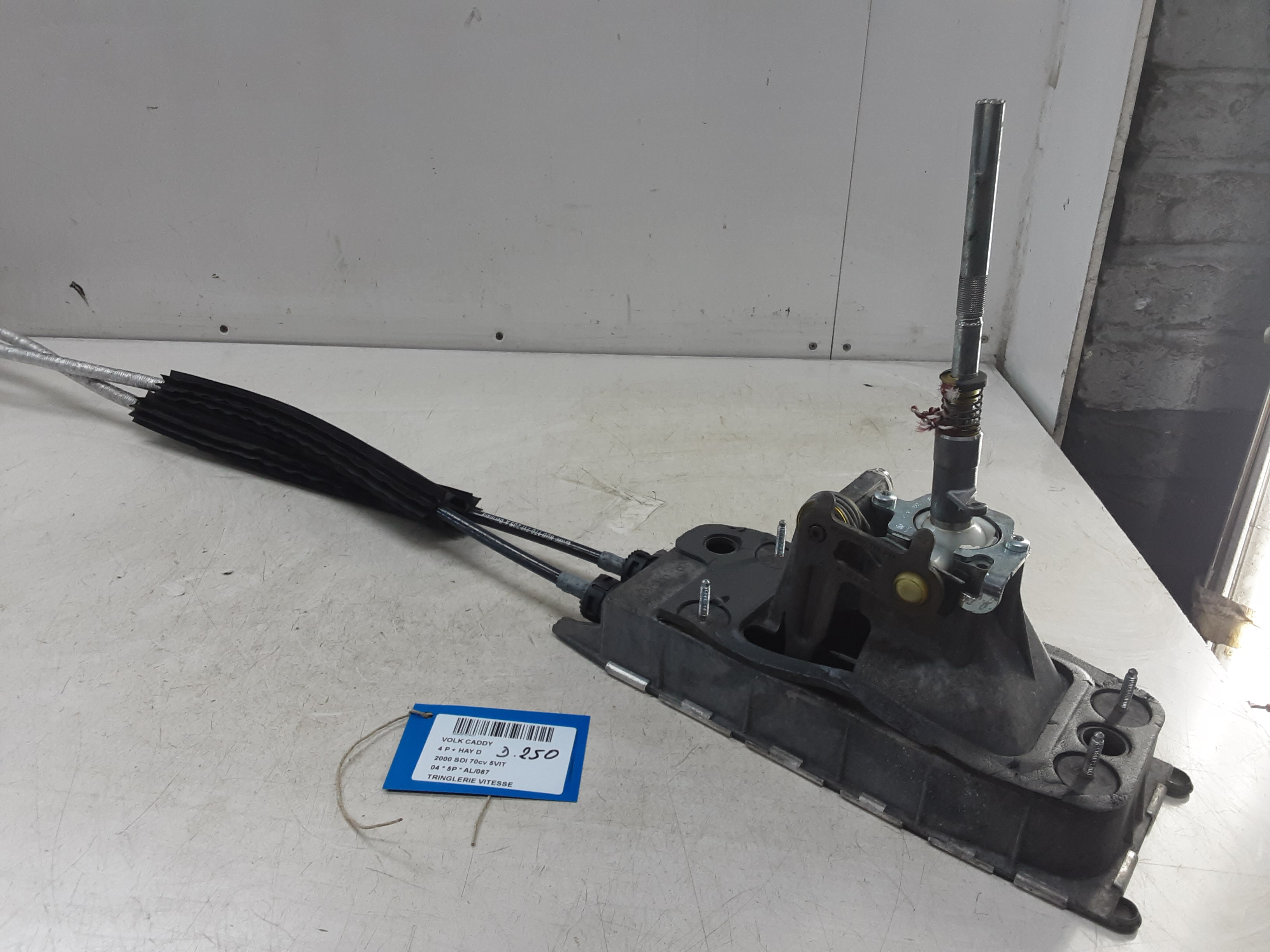 VERSNELLINGSBAK BEDIENING Vw CADDY 04 - 09/10
