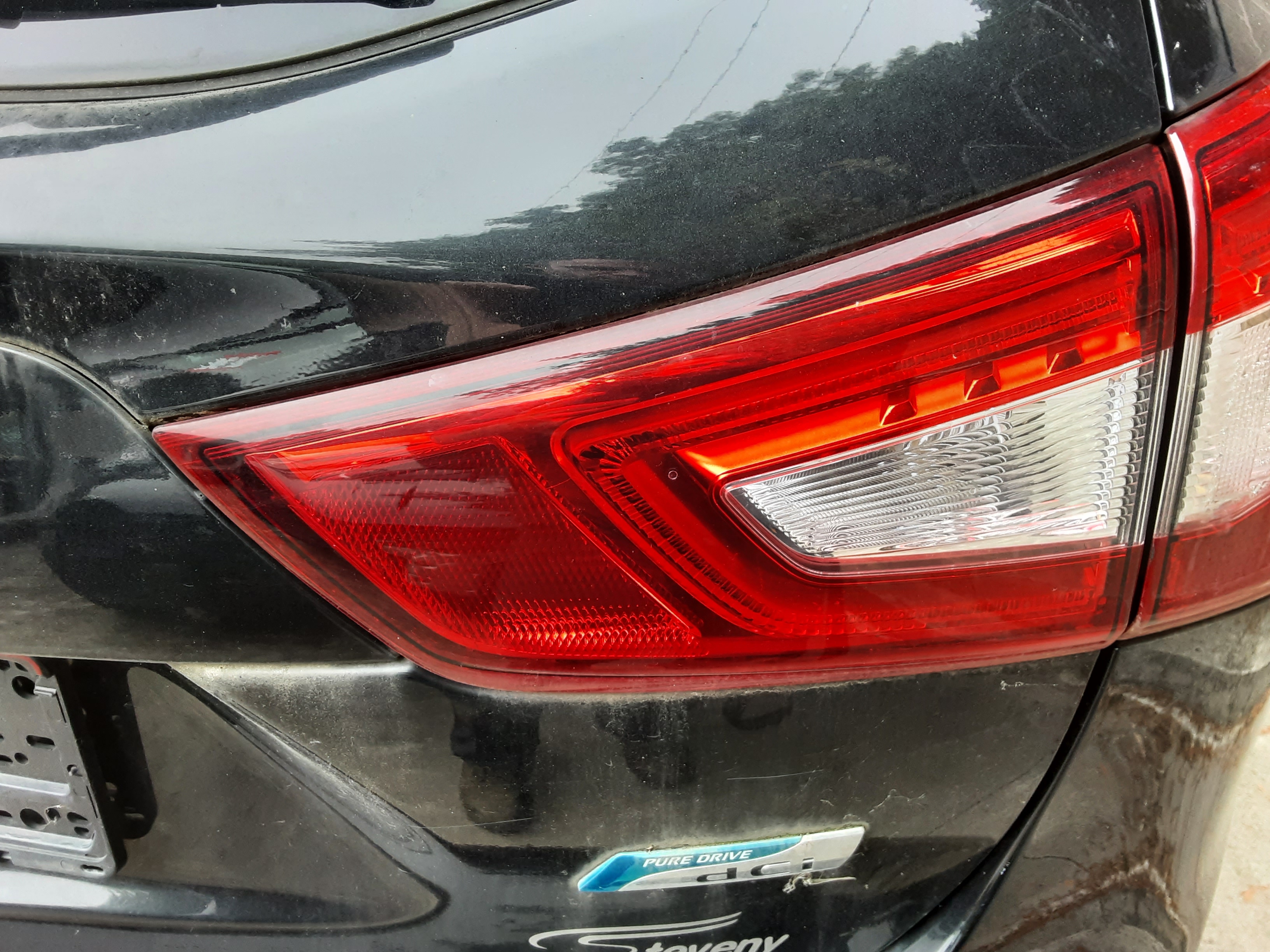 FEU ARRIERE DROIT DE HAYON Nissan QASHQAI 2/14 - 17 J11