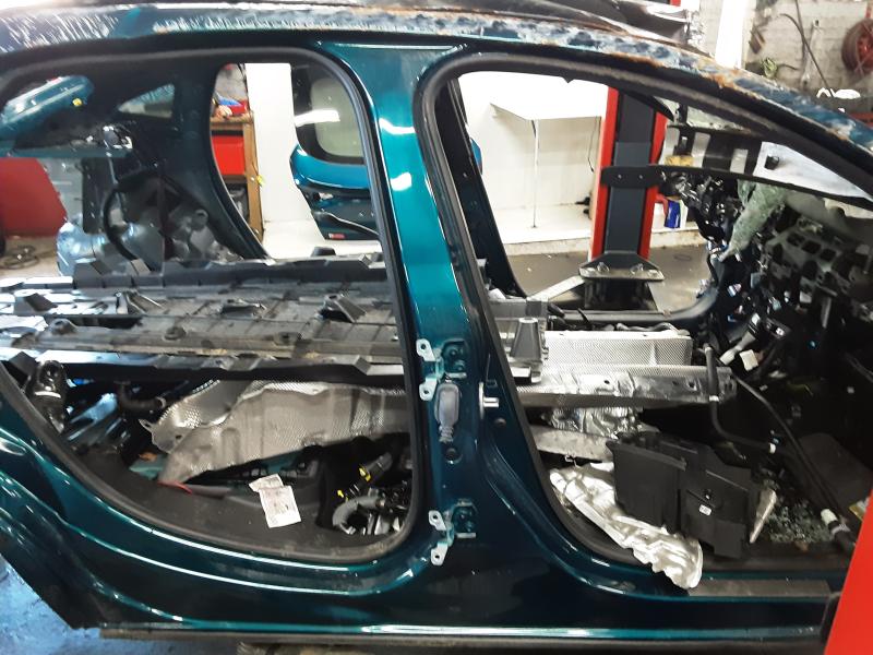 MONTANT DE PORTE COTE DROIT Renault ARKANA 3/21 +