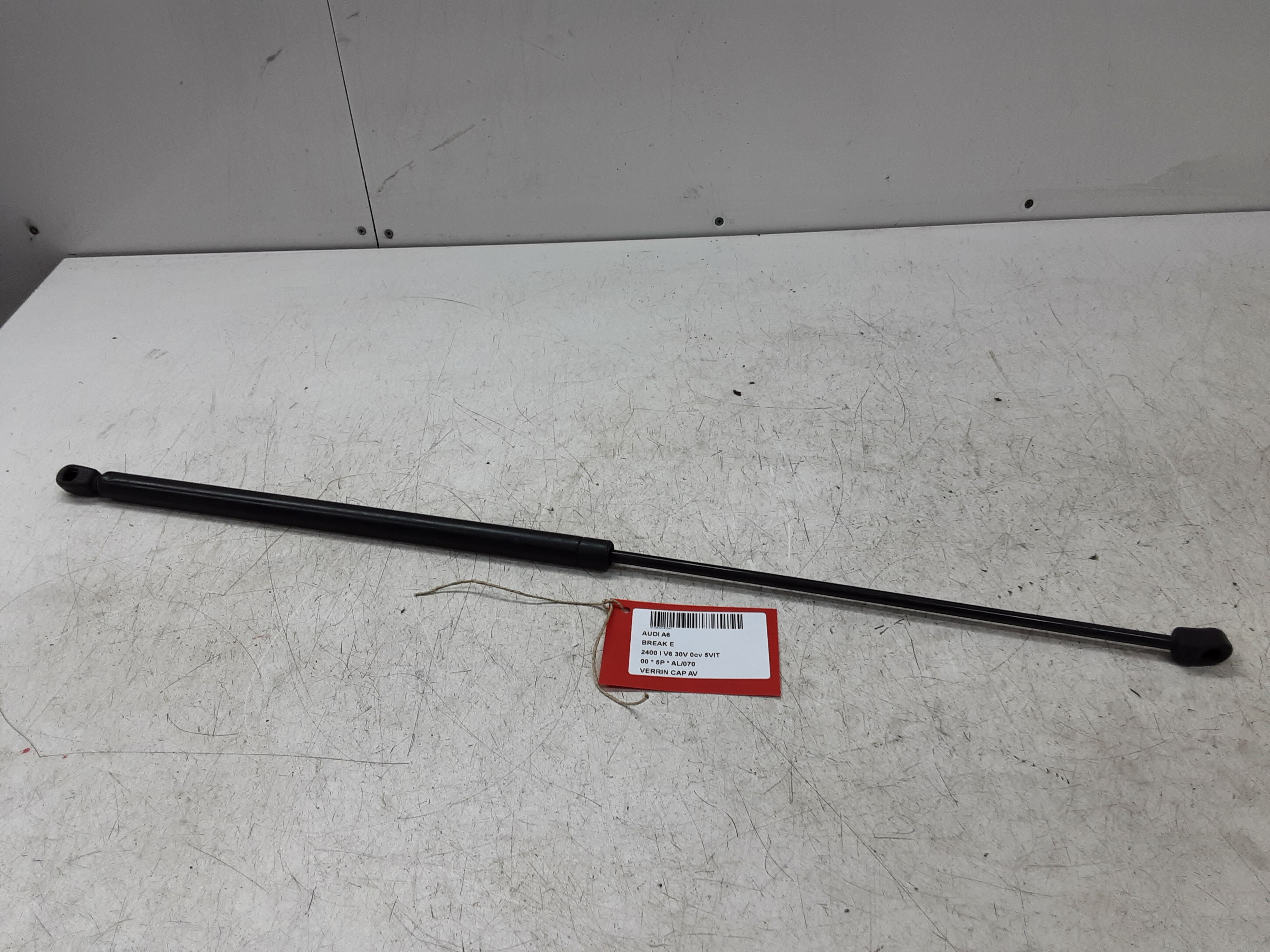 VERIN DE CAPOT AVANT Audi A6 5/97 - 5/04