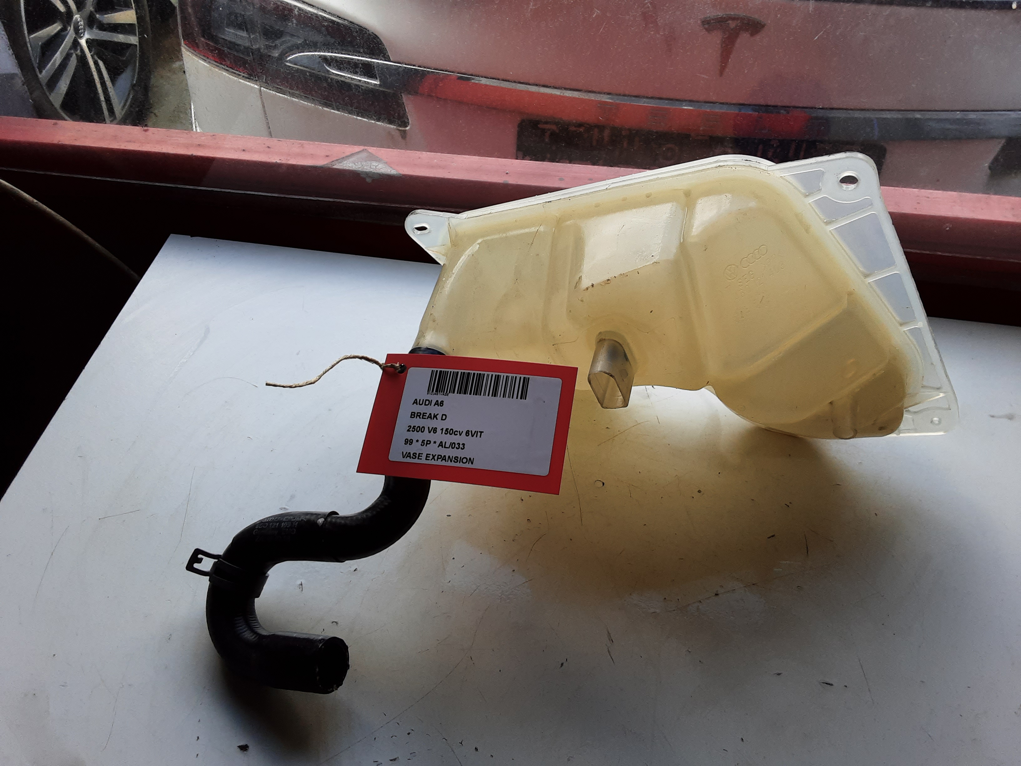 EXPANSIERESERVOIR Audi A6 5/97 - 5/04