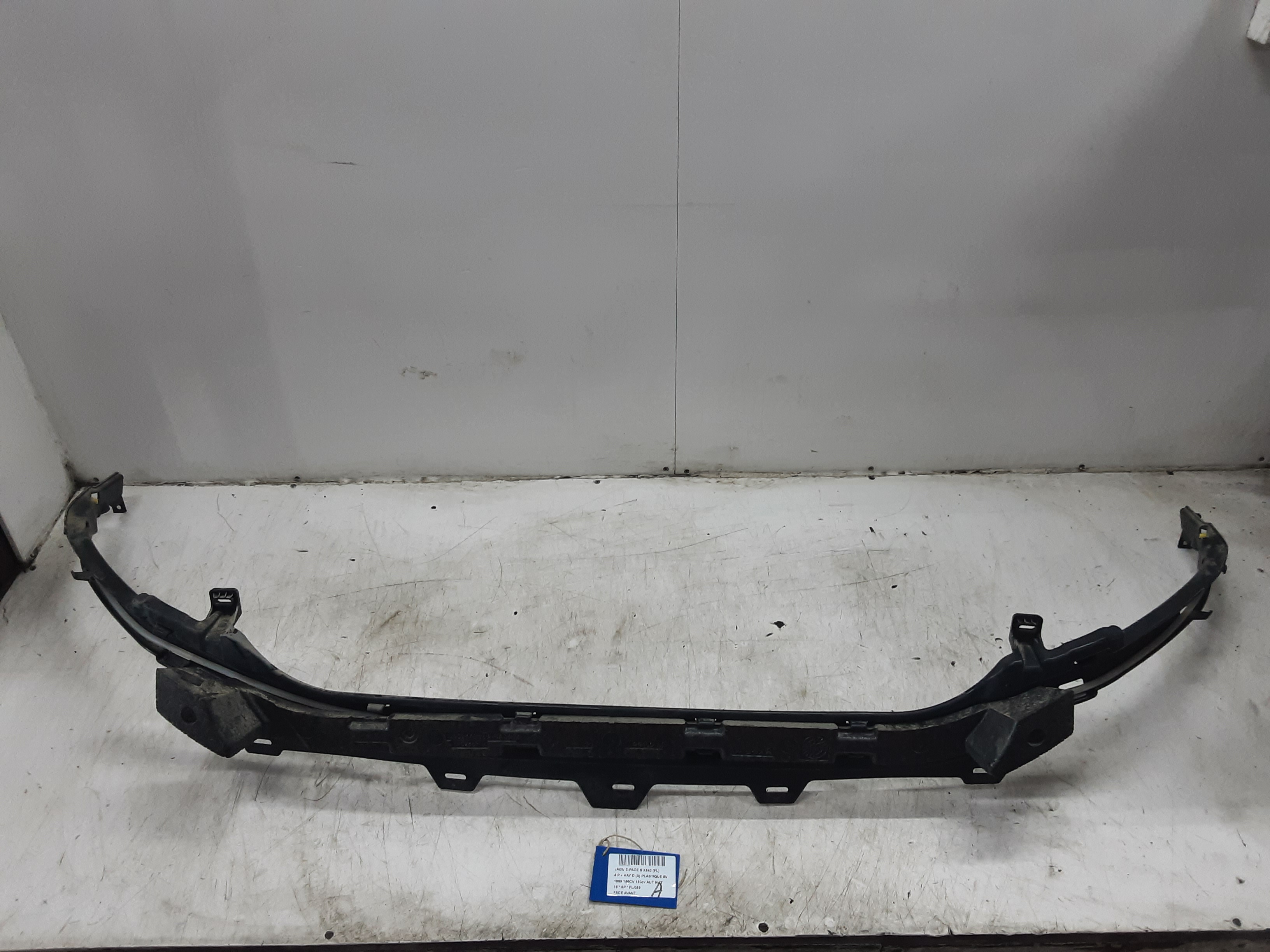 VOORFRONT Jaguar E-PACE 07/17