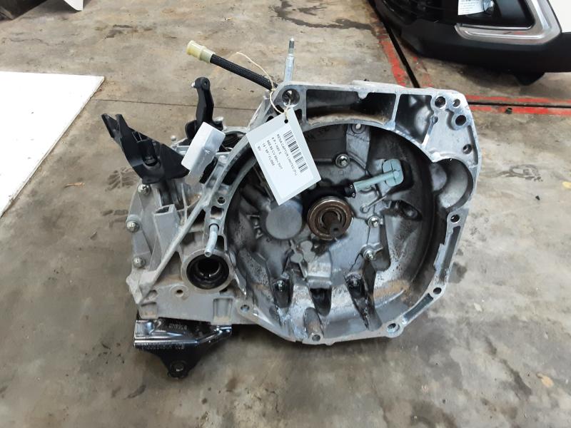 VERSNELLINGSBAK Renault CAPTUR (1) 5/17 - 01/20 FaceLift