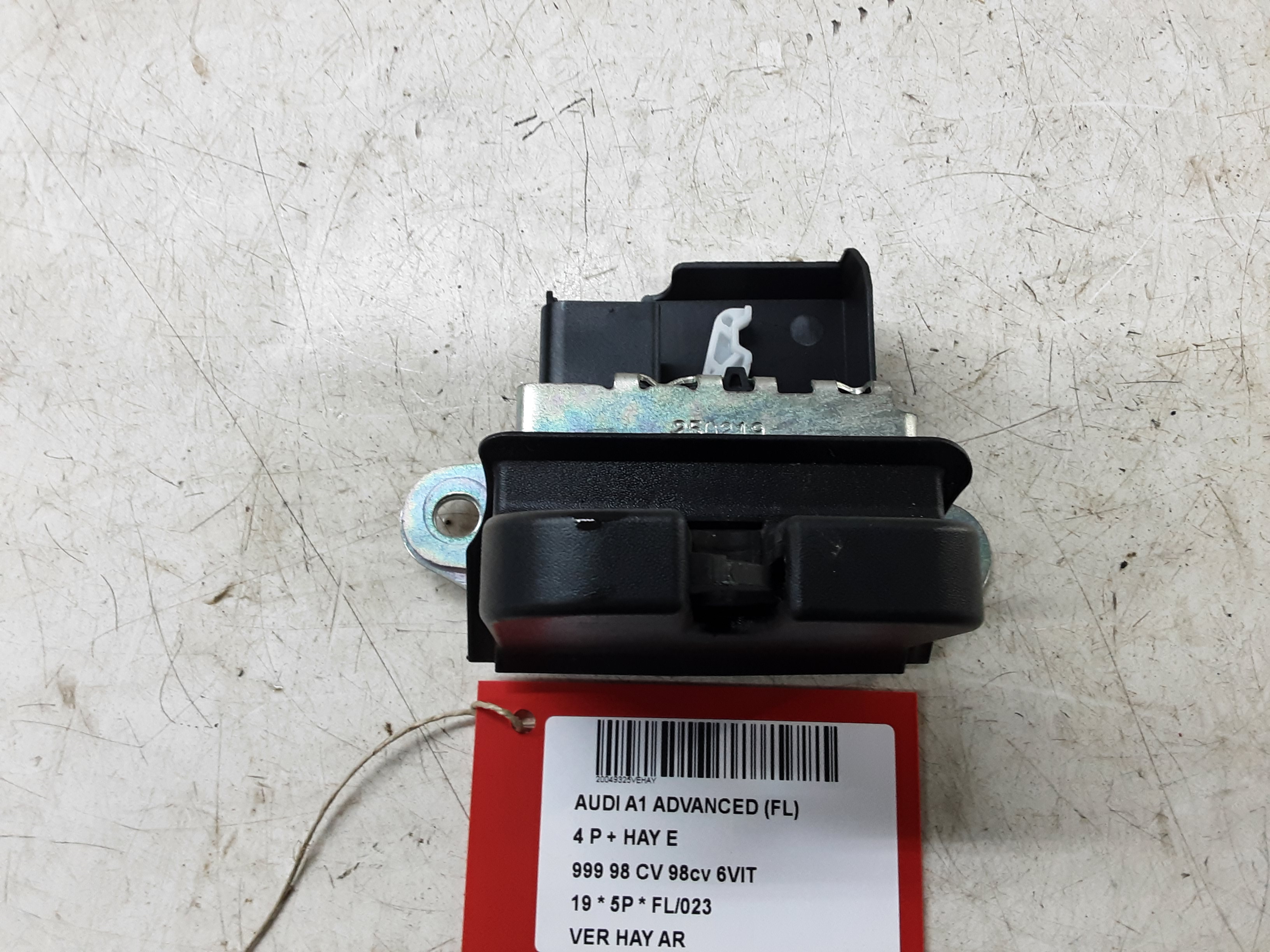 CENTRALE VERGRENDELING ACHTERKLEP Audi A1 12/18+