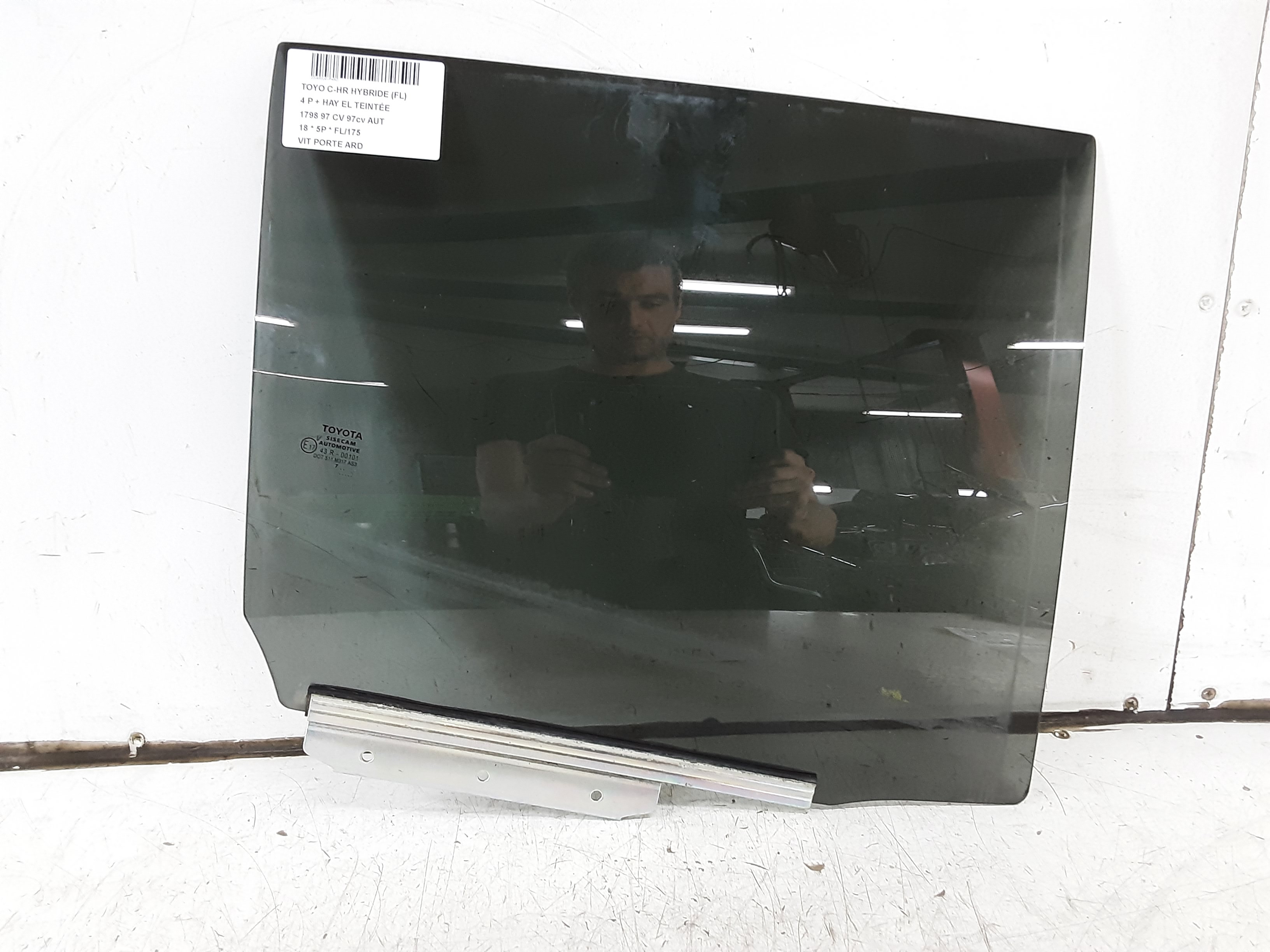 RIGHT REAR DOOR WINDOW Toyota C-HR (1) 11/16-10/19
