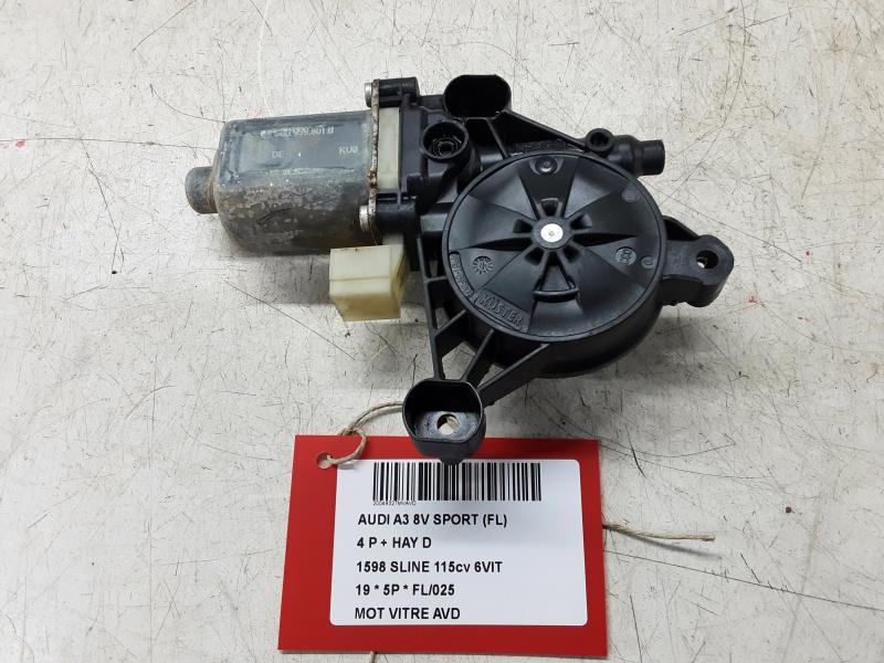MOTEUR DE VITRE DE PORTE AVANT DROITE Audi A3 3,5D 7/16 - 20