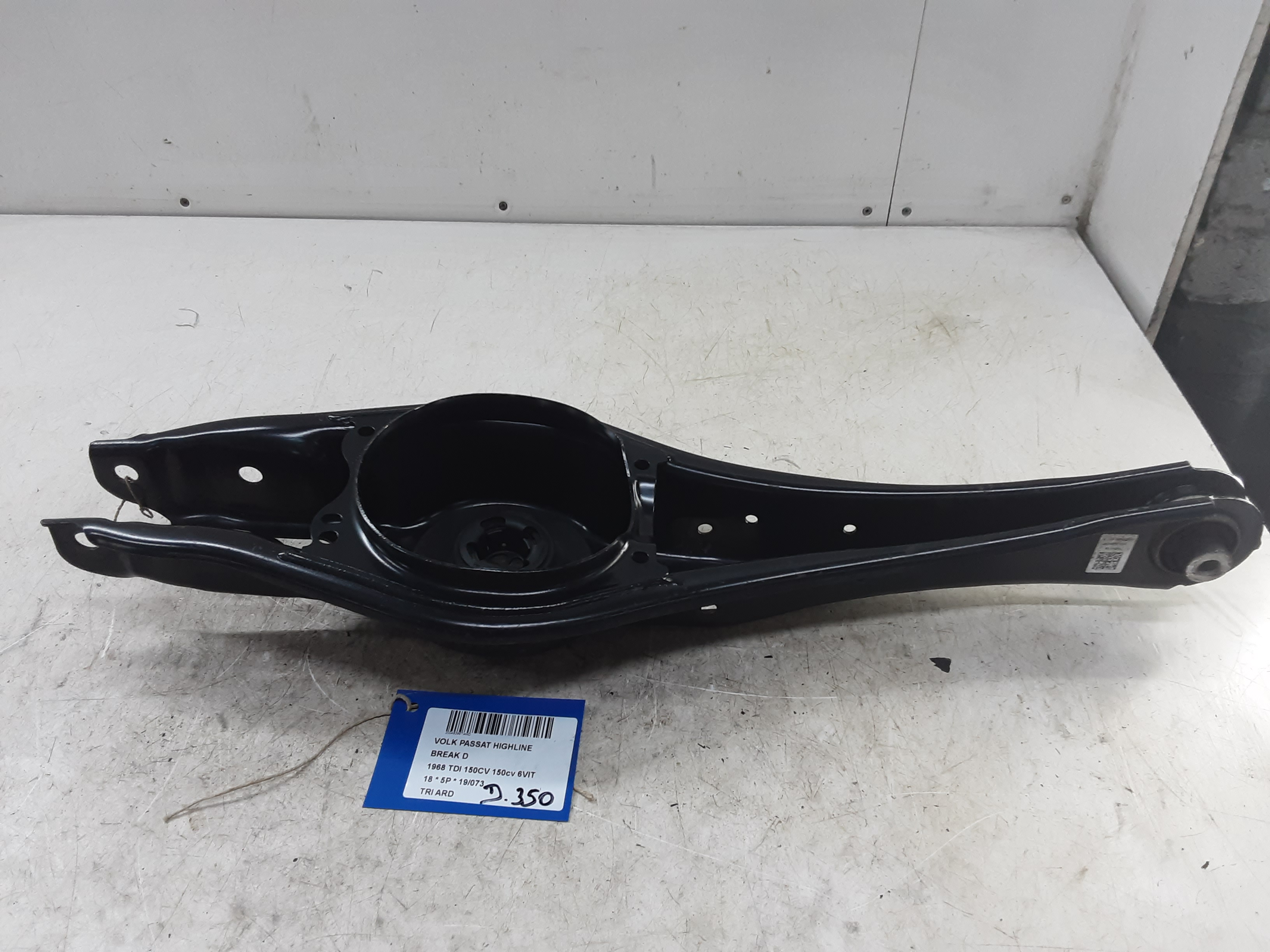DRAAGARM ACHTER RECHTS Vw PASSAT 11/14 - 19